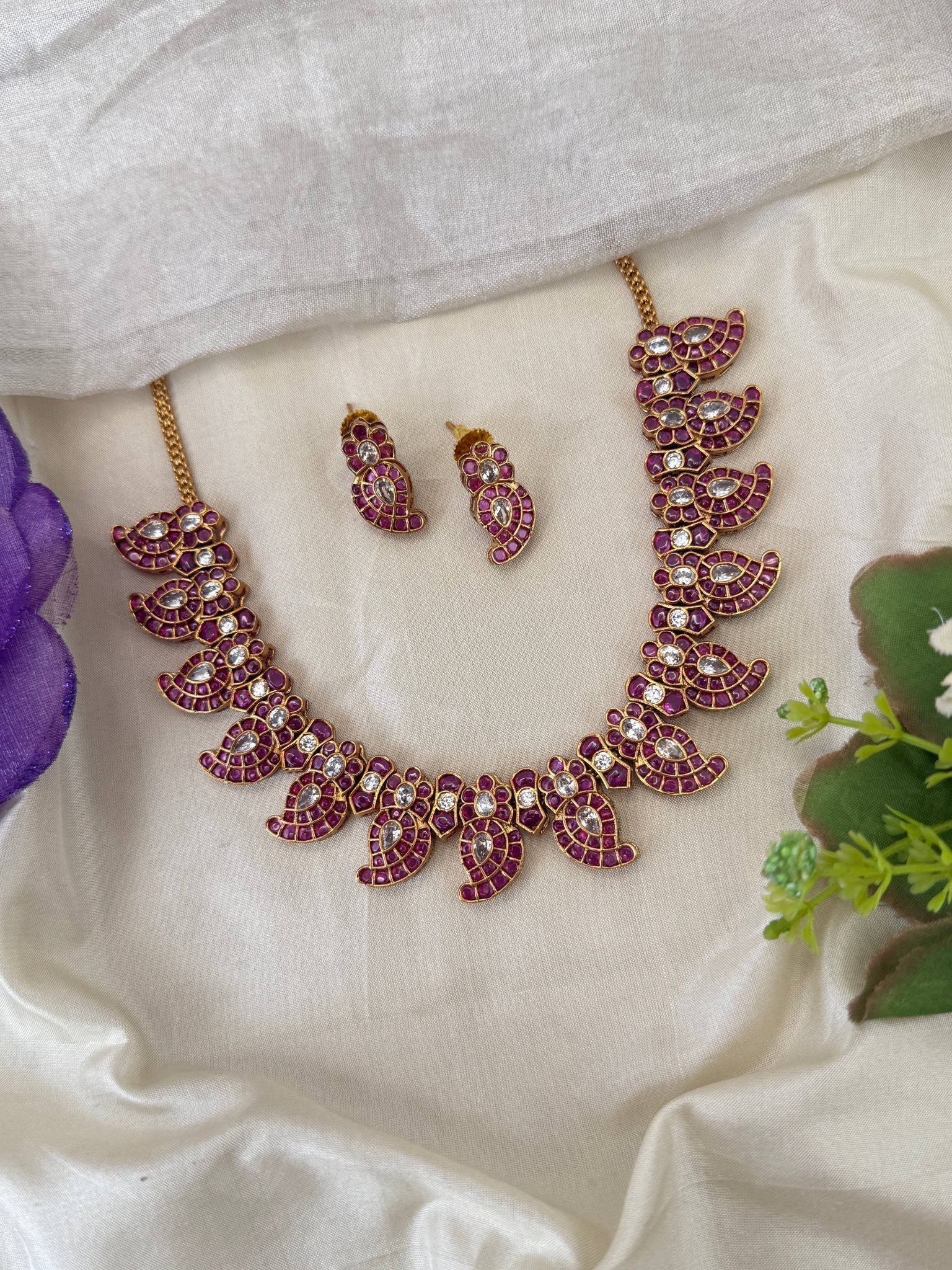 Royal Antique Mango Short Necklace Set 1222 - Mahilas