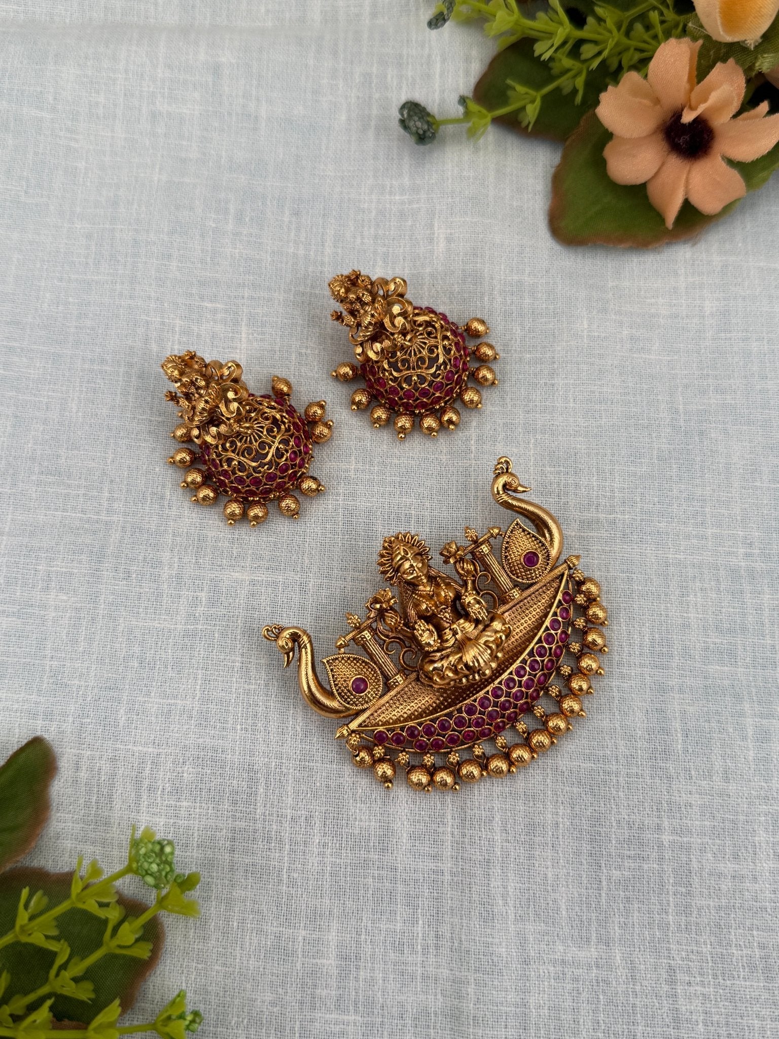 Royal Antique Pendant With Earrings 102 - Mahilas