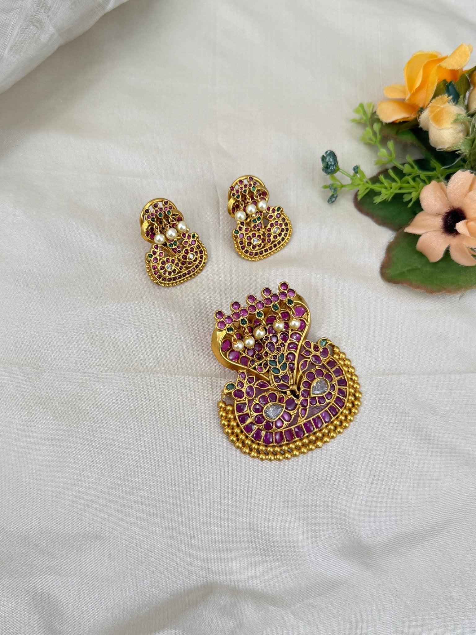 Royal Antique Pendant With Earrings 168 - Mahilas