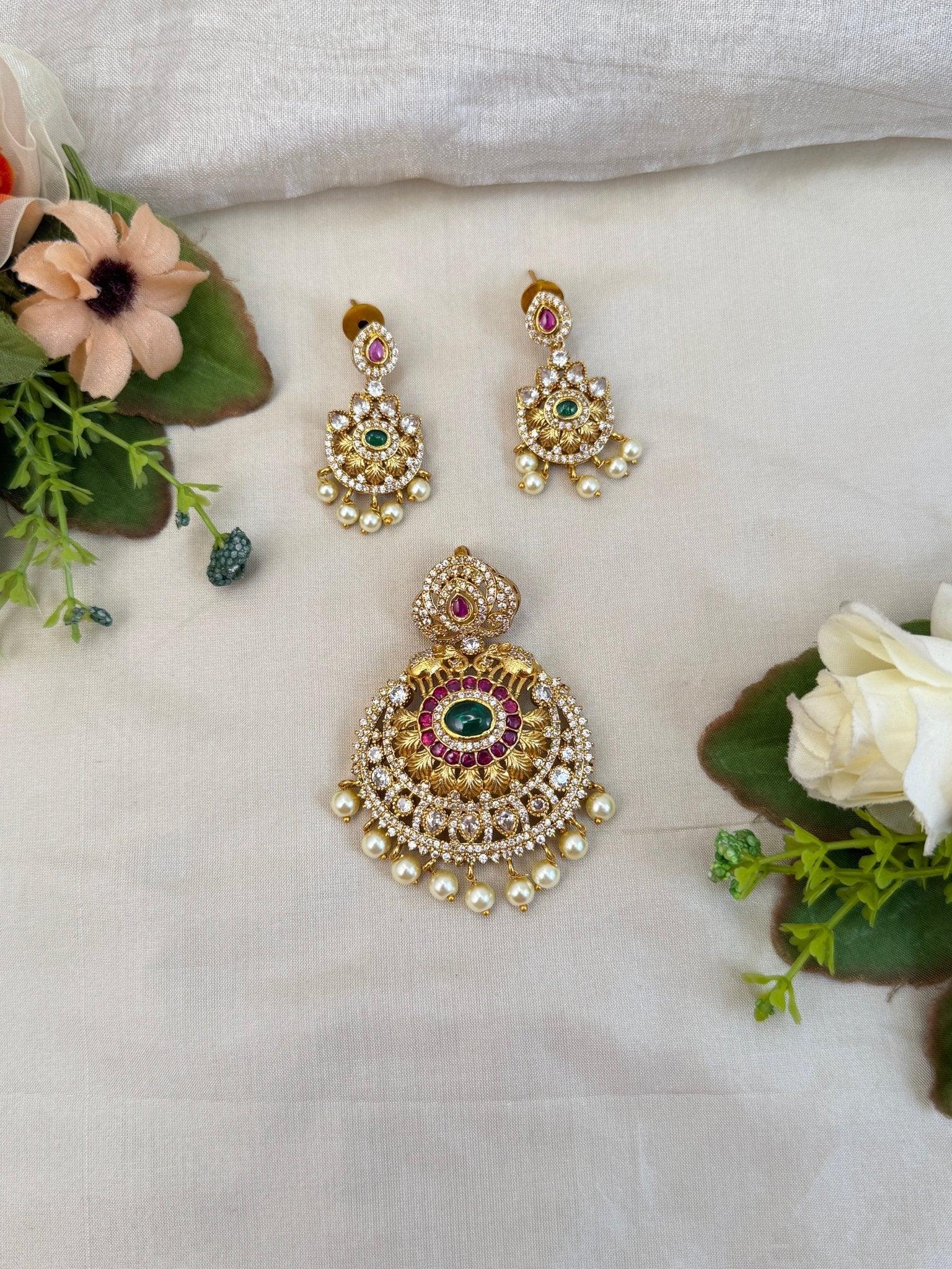 Royal Antique Pendant With Earrings 184 - Mahilas
