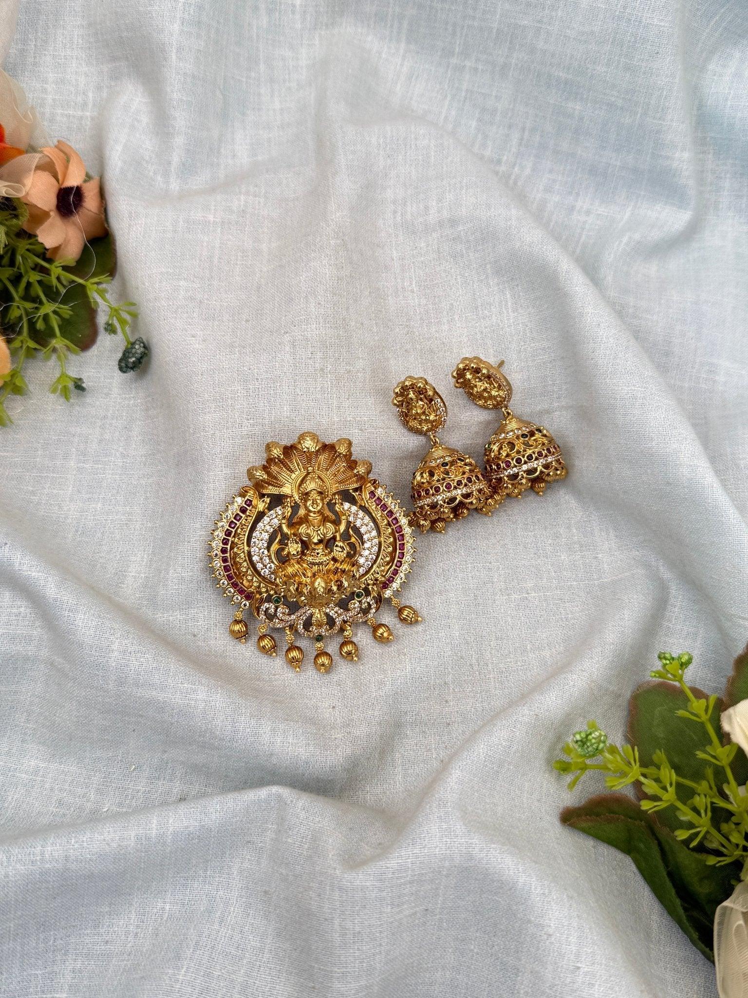 Royal Antique Pendant With Earrings 218 - Mahilas