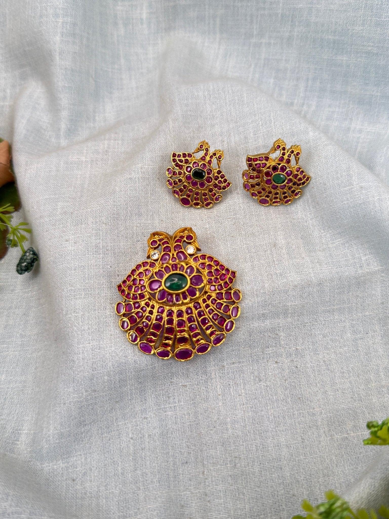 Royal Antique Pendant With Earrings 228 - Mahilas