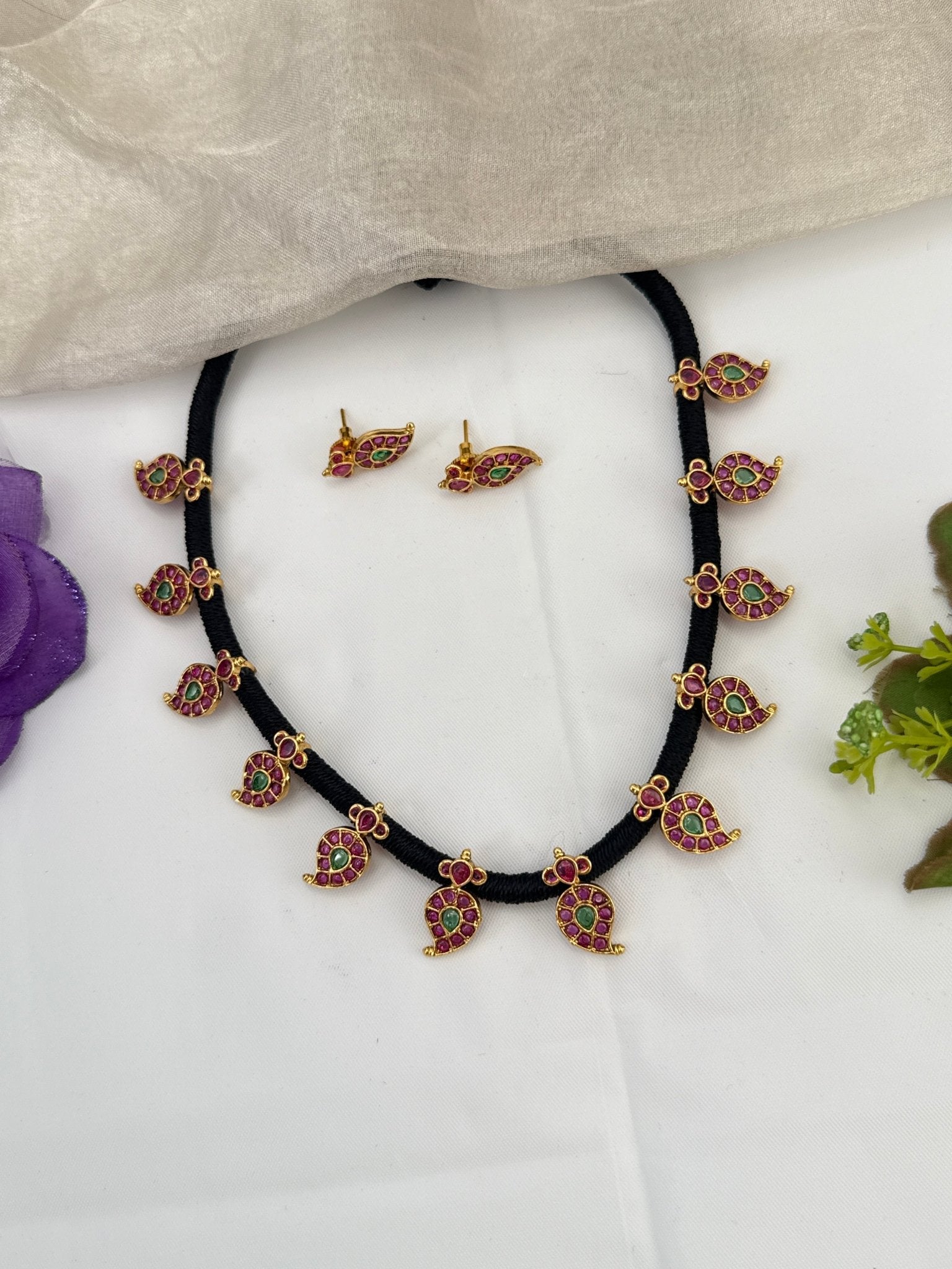 Royal Antique Rope Short Necklace Set 1039 - Mahilas