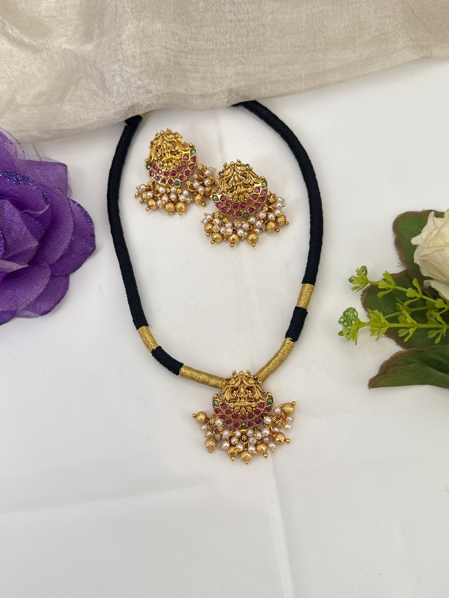 Royal Antique Rope Short Necklace Set 1041 - Mahilas