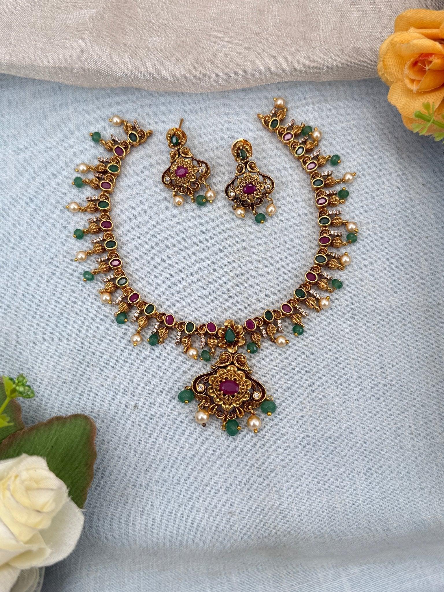 Royal Antique Ruby Stone Short Necklace Set 0138 - Mahilas