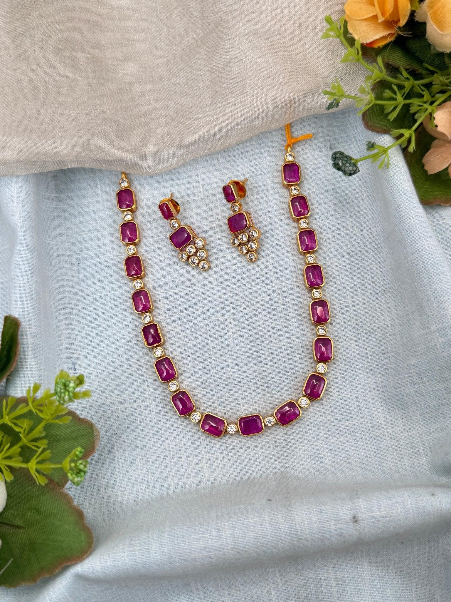 Royal Antique Ruby Stone Short Necklace Set 0215 - Mahilas