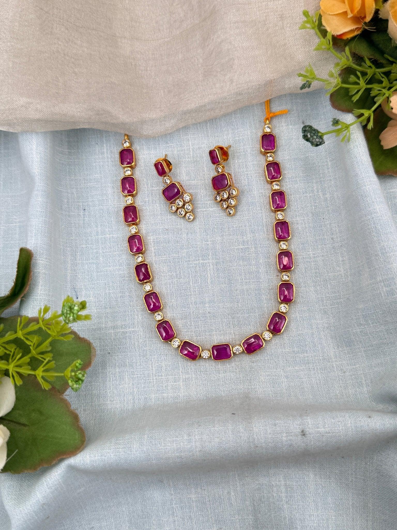 Royal Antique Ruby Stone Short Necklace Set 0215 - Mahilas