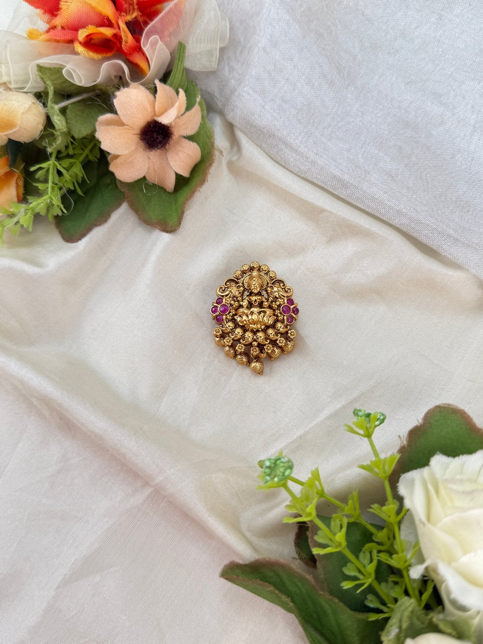 Royal Antique Saree Pin 2061 - Mahilas