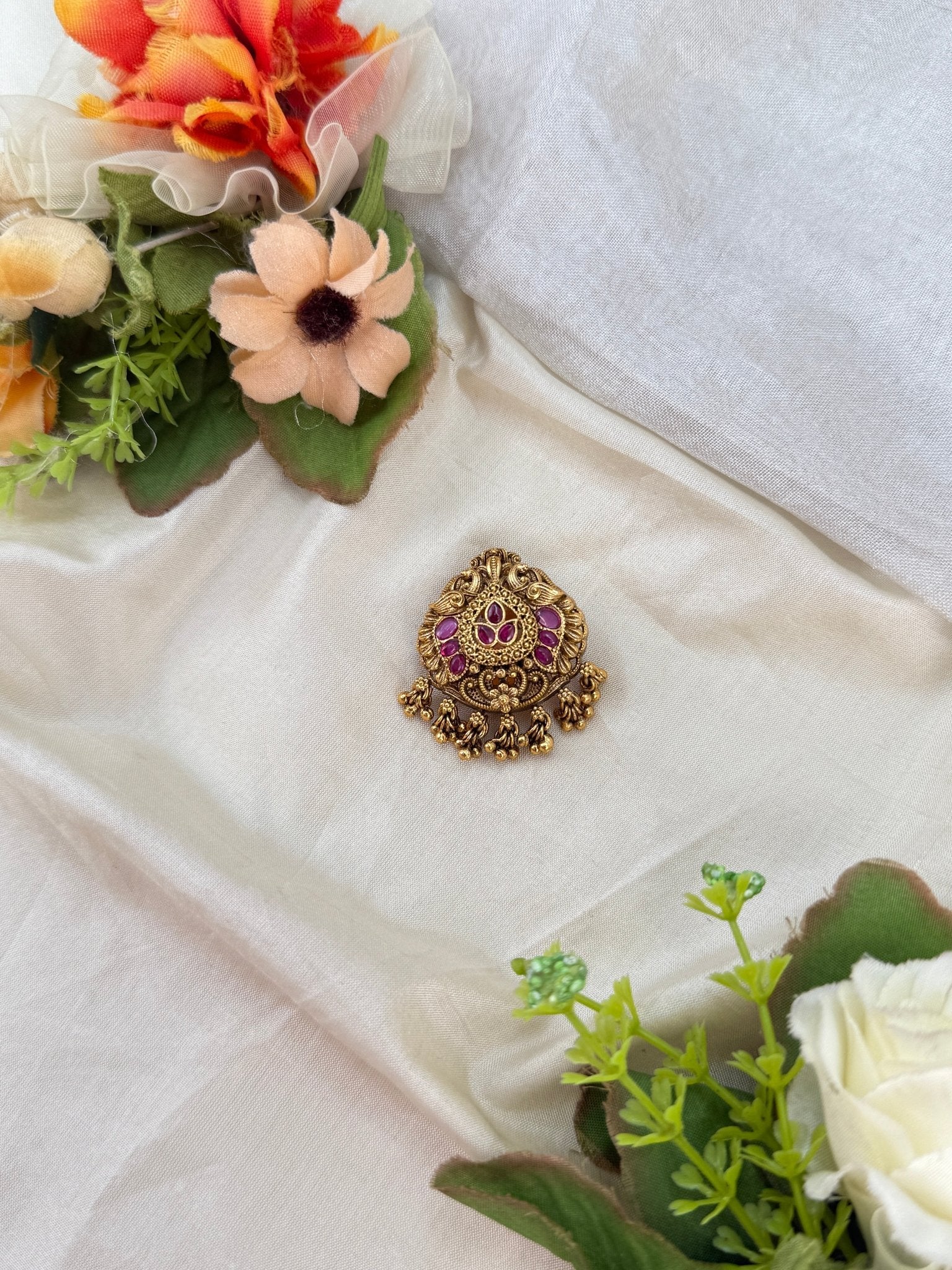 Royal Antique Saree Pin 2062 - Mahilas