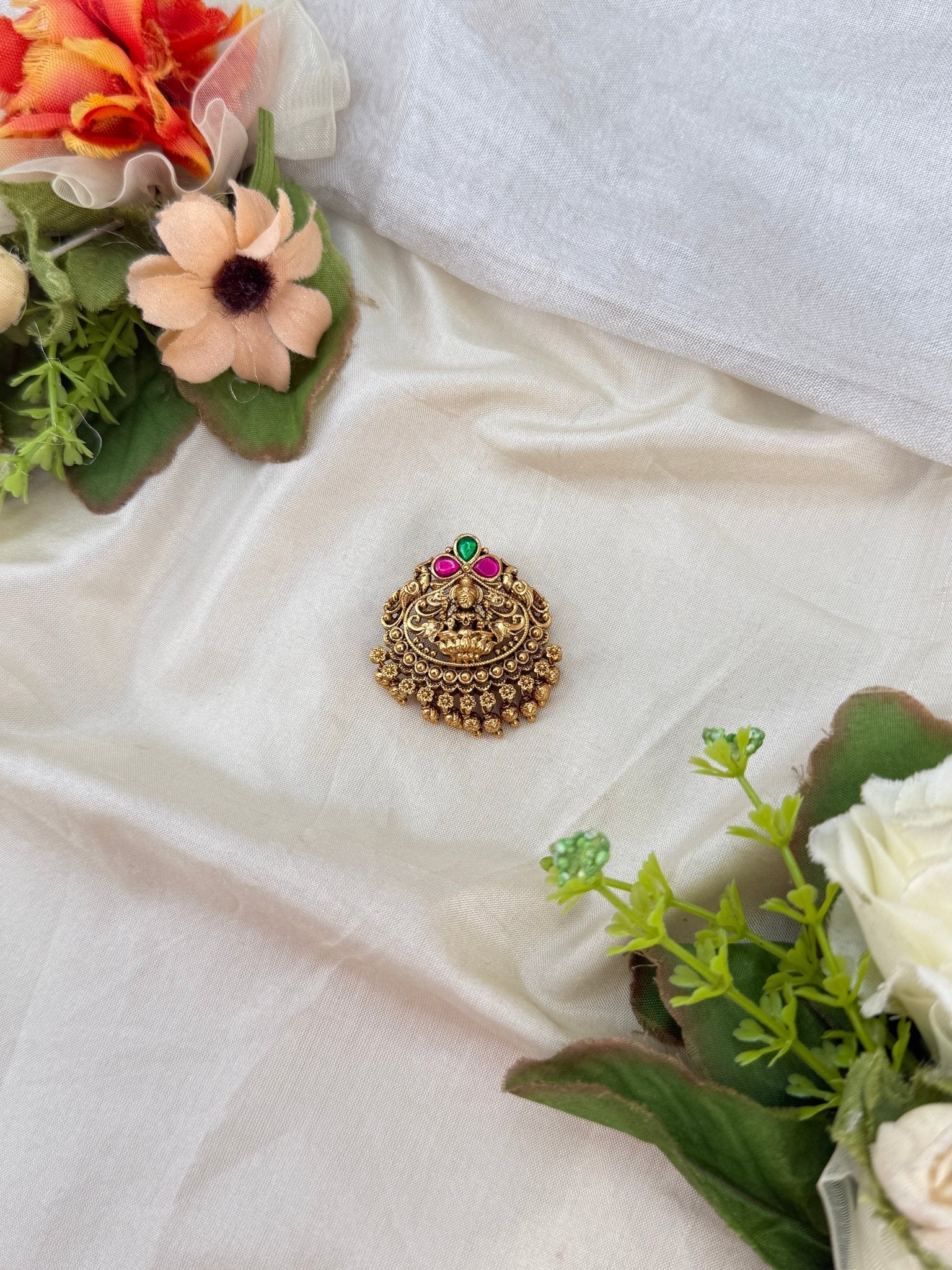 Royal Antique Saree Pin 2068 - Mahilas