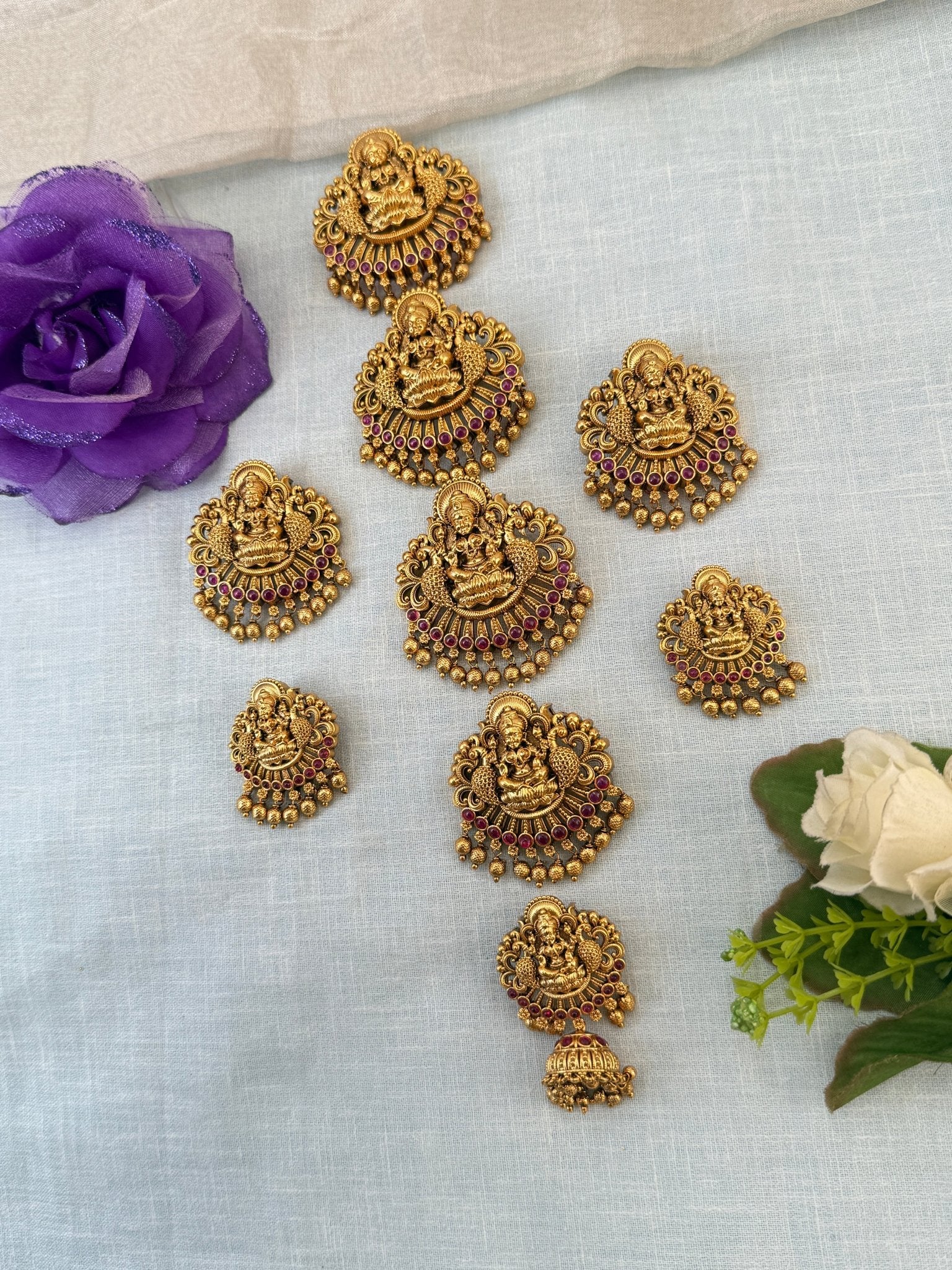 Royal Antique Set of 9 Jadebille 3152 - Mahilas