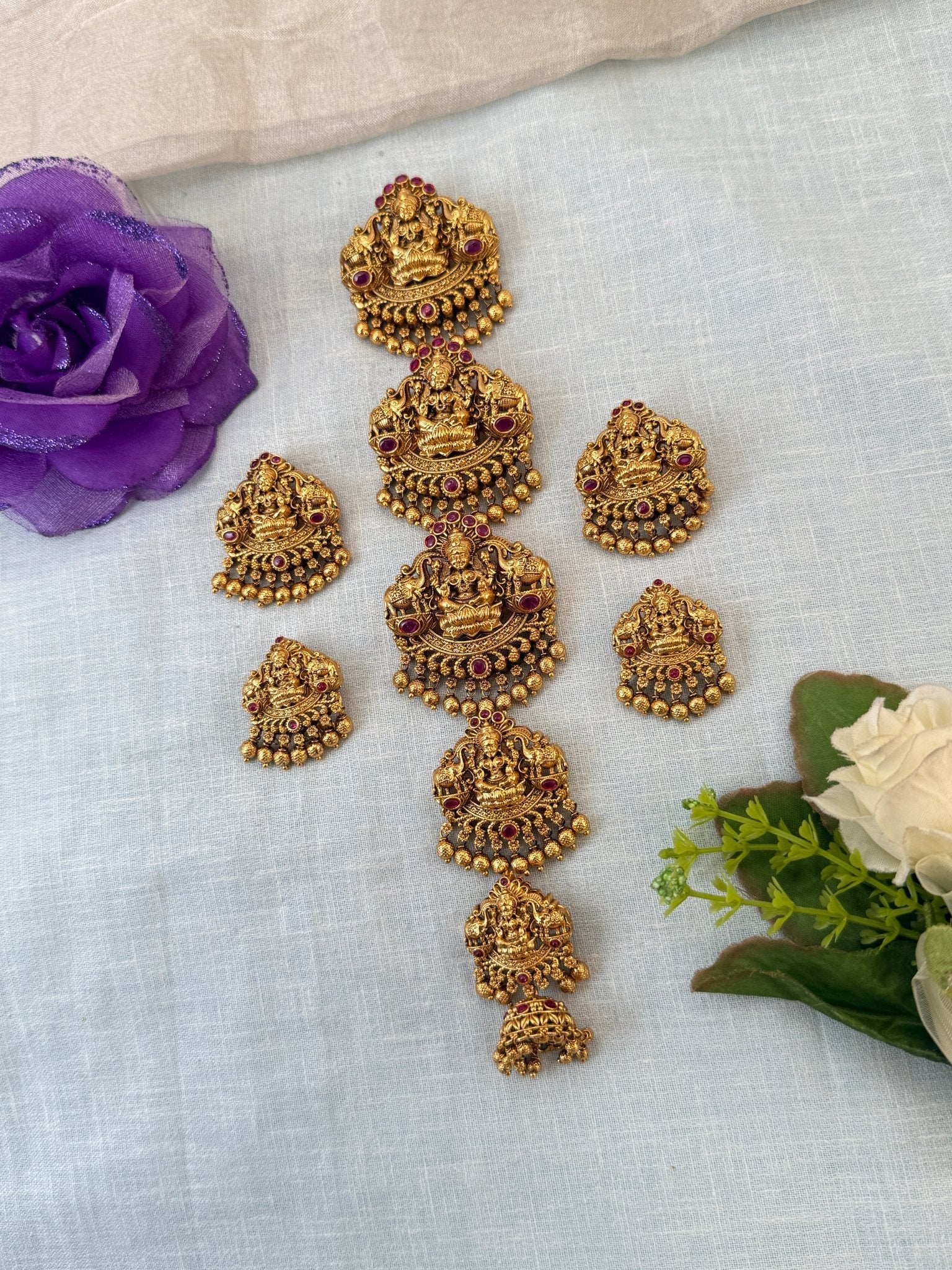 Royal Antique Set of 9 Jadebille 3154 - Mahilas
