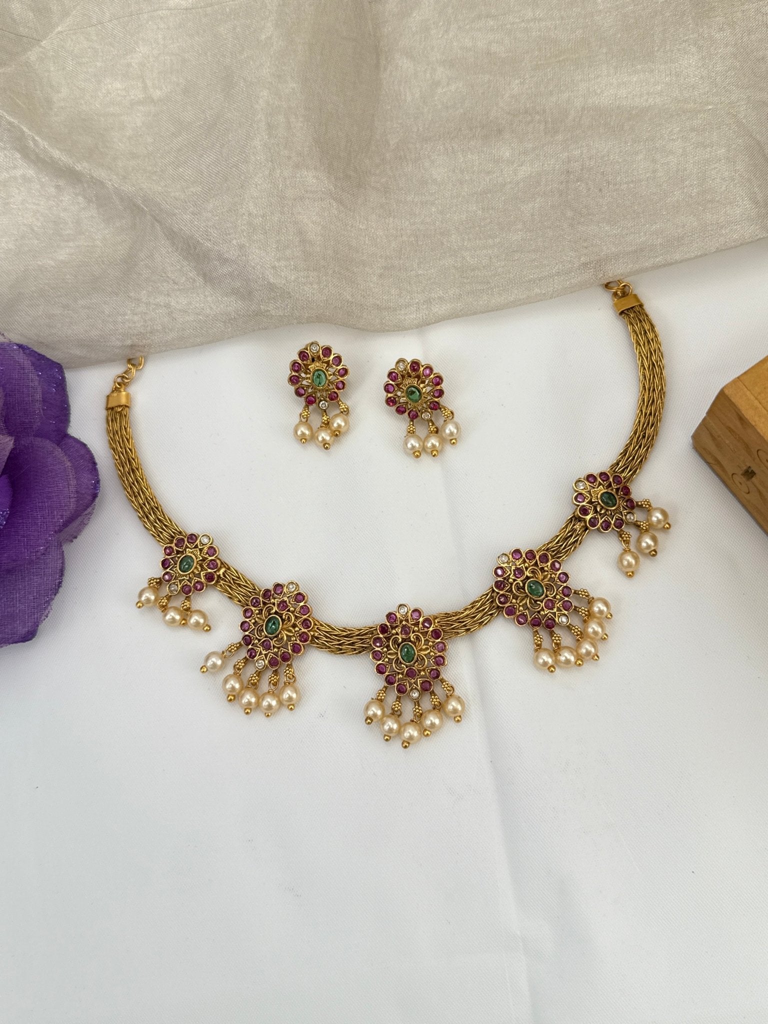 Royal Antique Short Choker Necklace Set 1031 - Mahilas