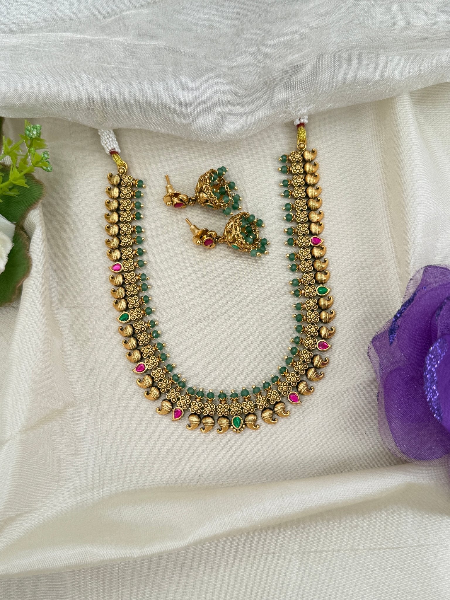 Royal Antique Short Necklace Set 0649 - Mahilas