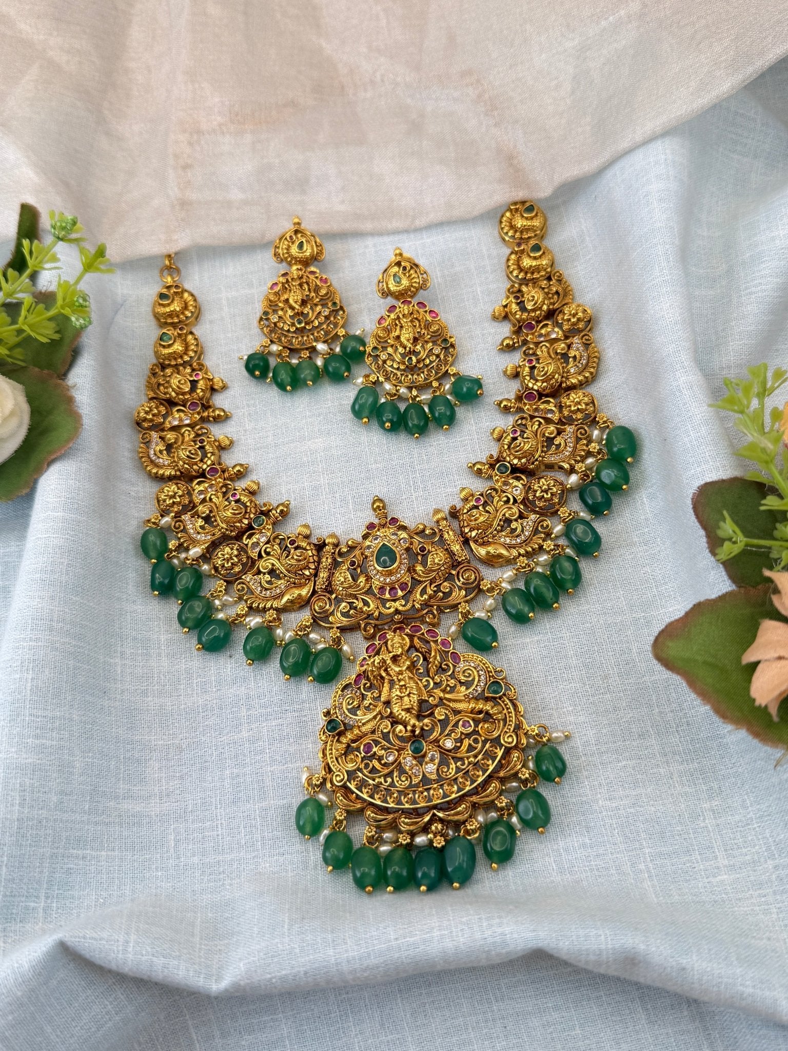 Royal Antique Short Necklace Set 1132 - Mahilas
