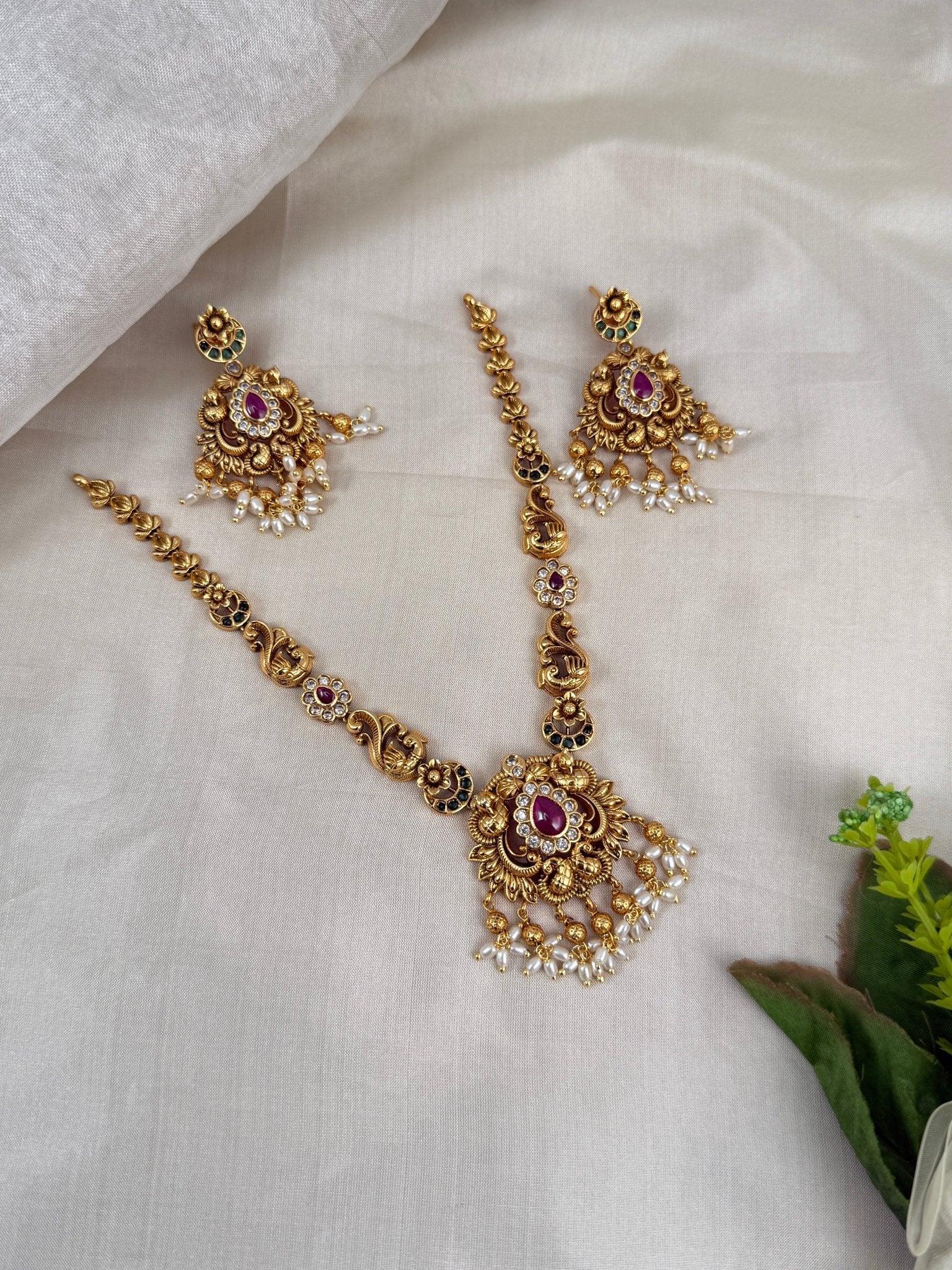 Royal Antique Short Necklace Set 654 - Mahilas