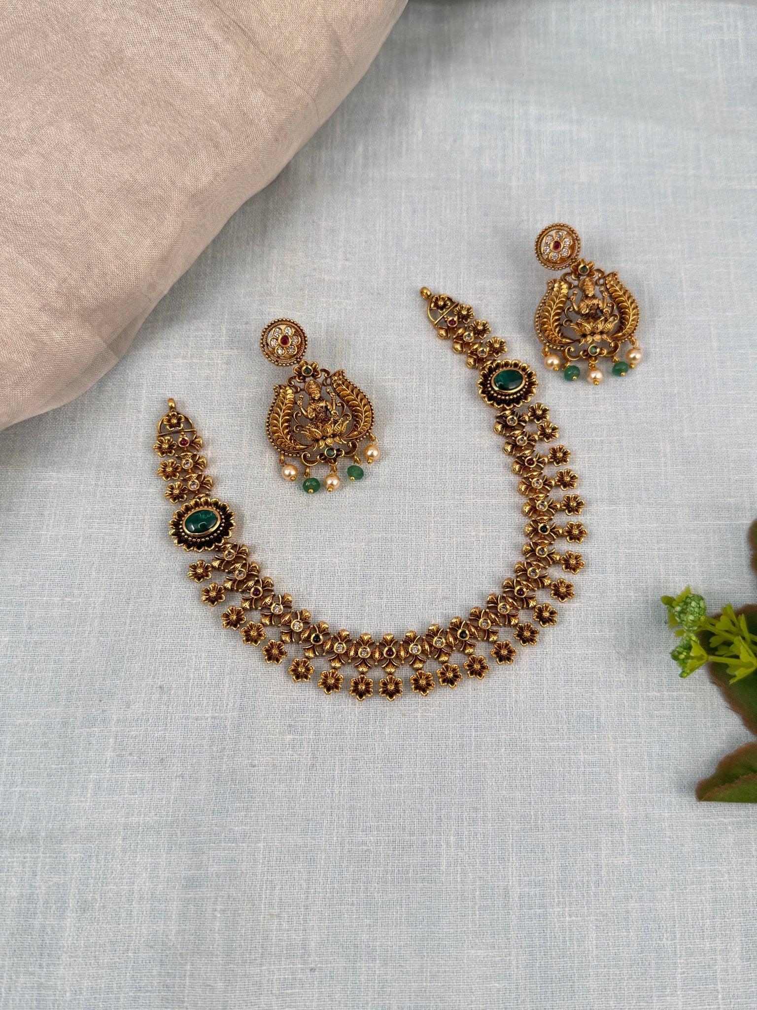 Royal Antique Short Necklace Set 664 - Mahilas