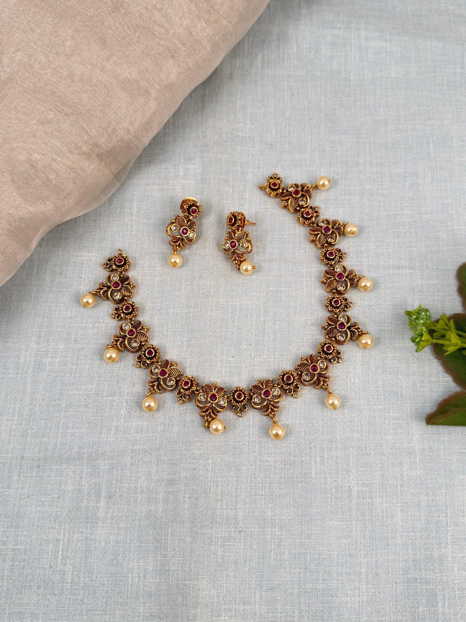 Royal Antique Short Necklace Set 665 - Mahilas