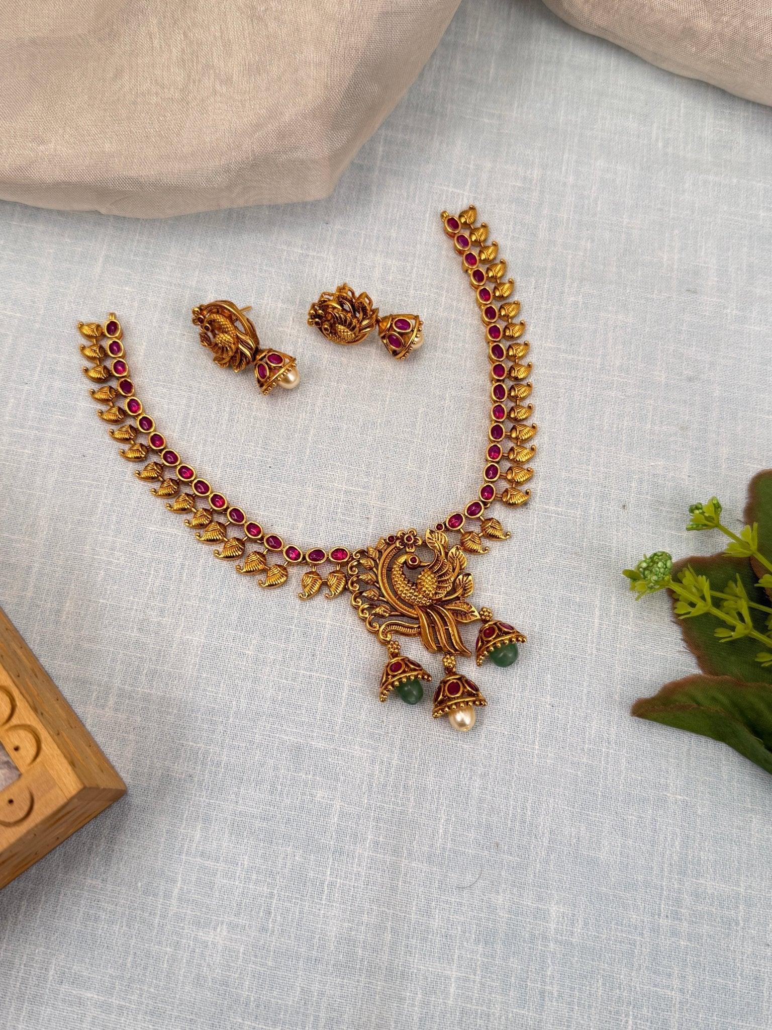 Royal Antique Short Necklace Set 733 - Mahilas