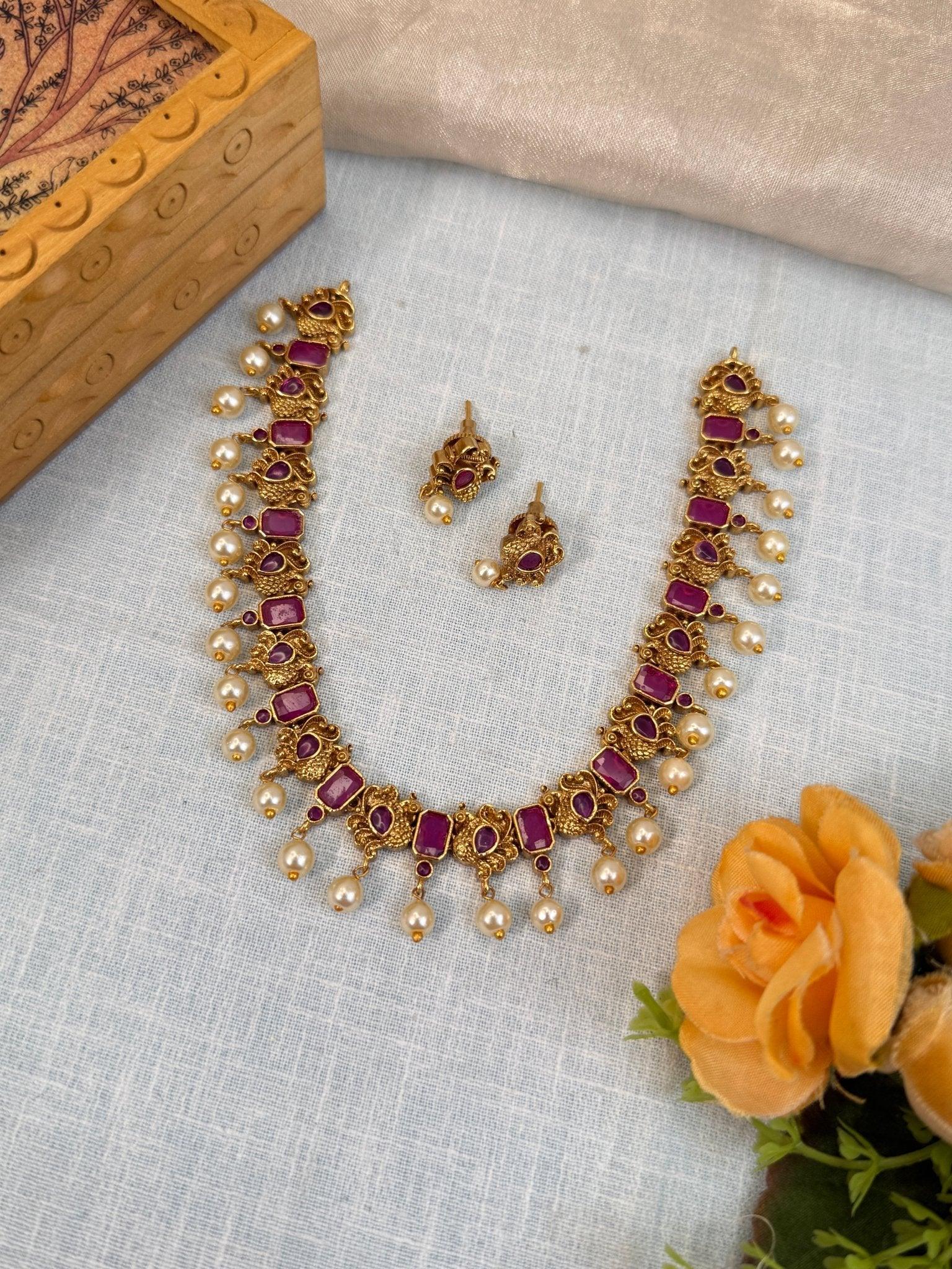 Royal Antique Short Necklace Set 852 - Mahilas