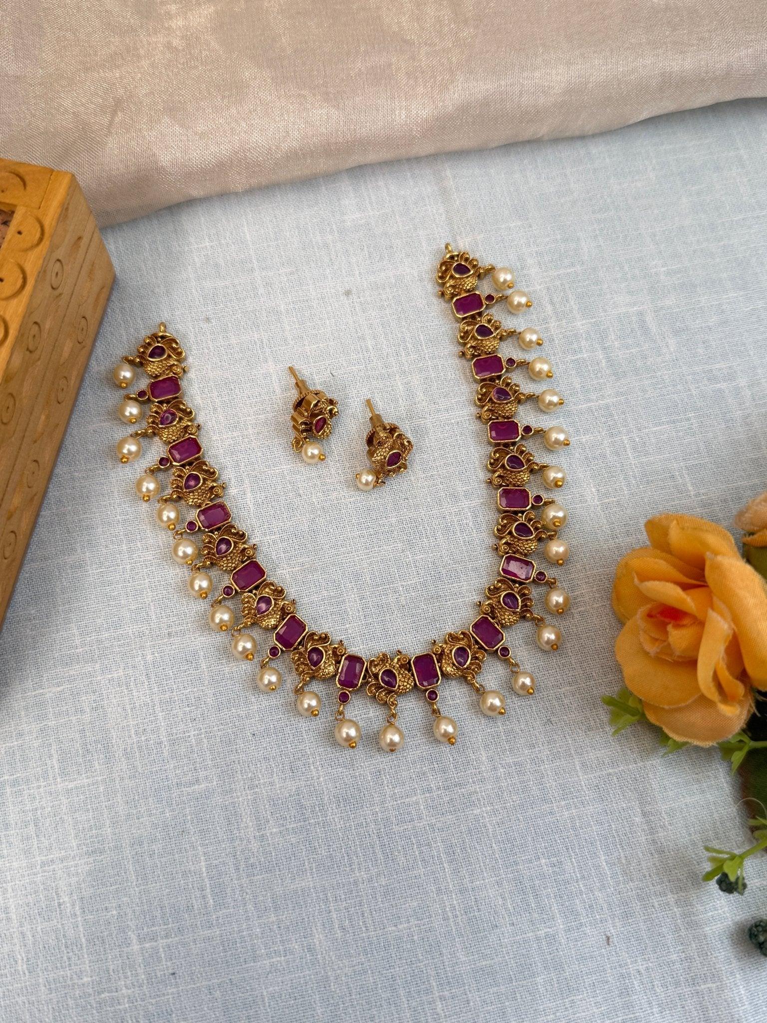 Royal Antique Short Necklace Set 852 - Mahilas