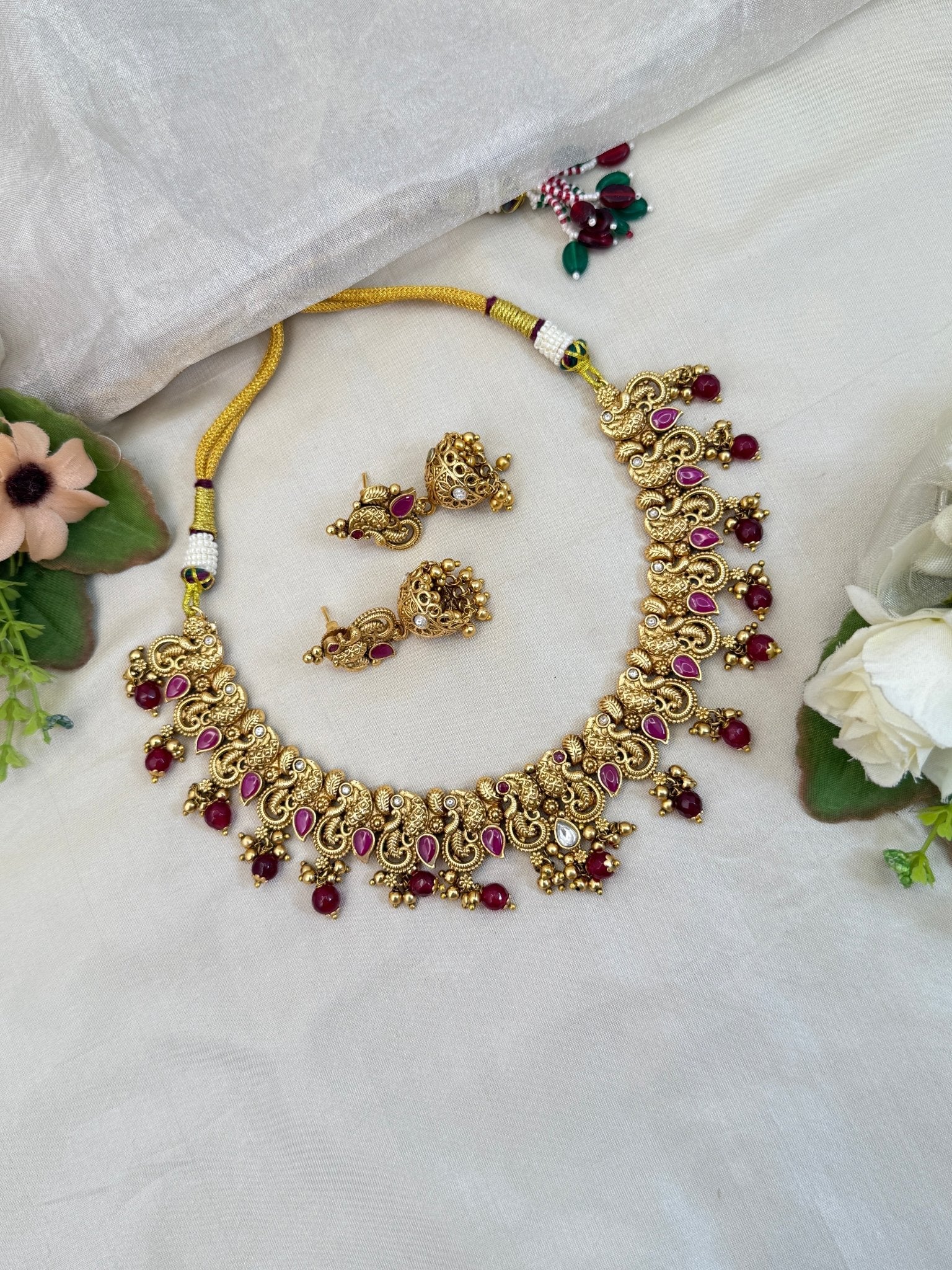 Royal Antique Short Necklace Set 889 - Mahilas