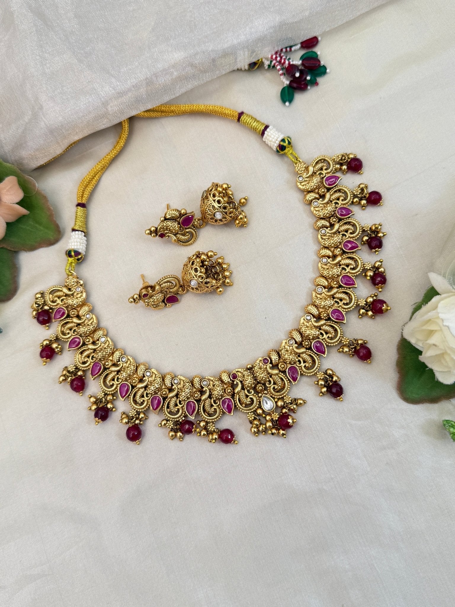 Royal Antique Short Necklace Set 889 - Mahilas