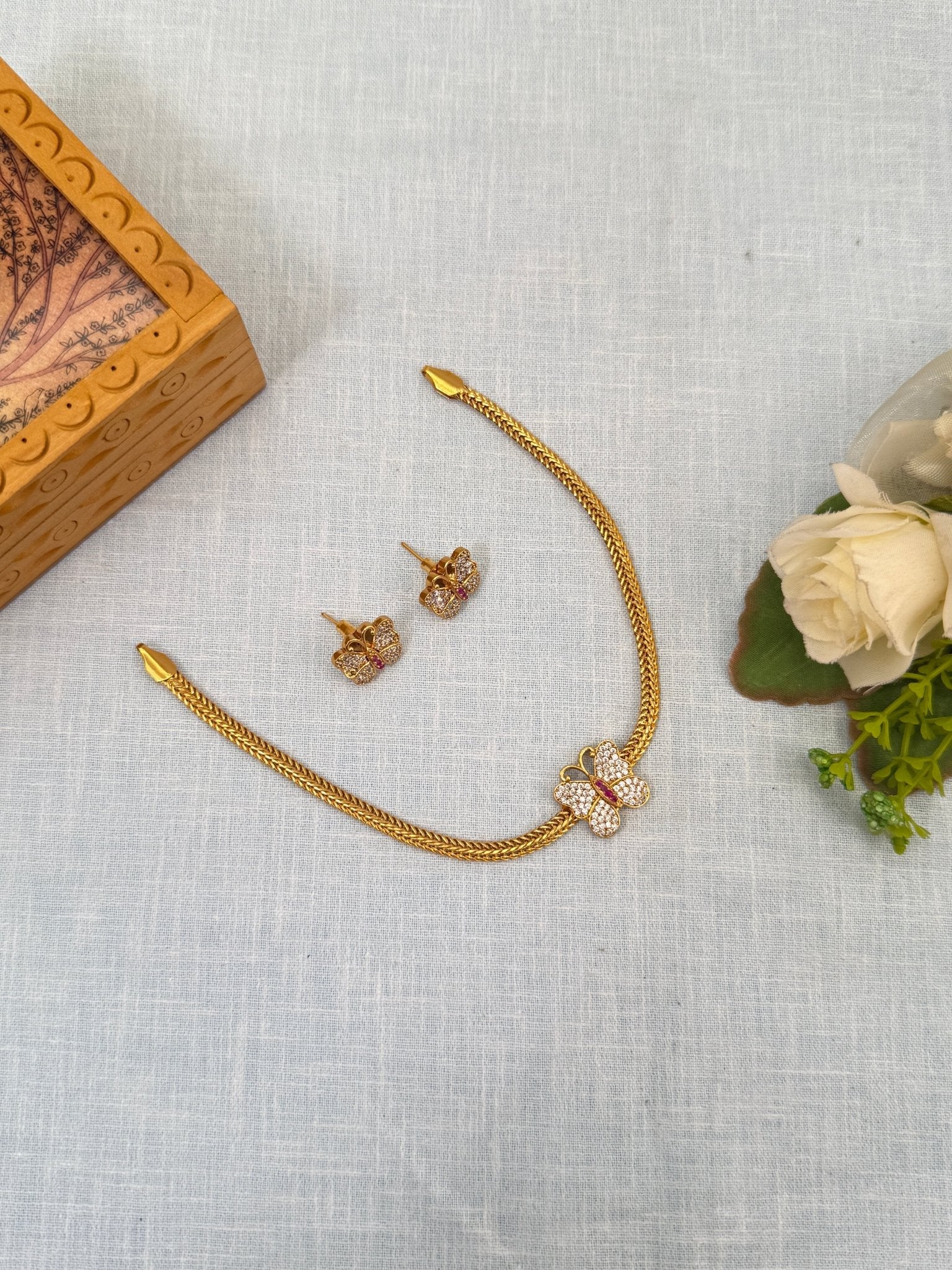 Royal Antique Simple Stone Necklace Set 770 - Mahilas