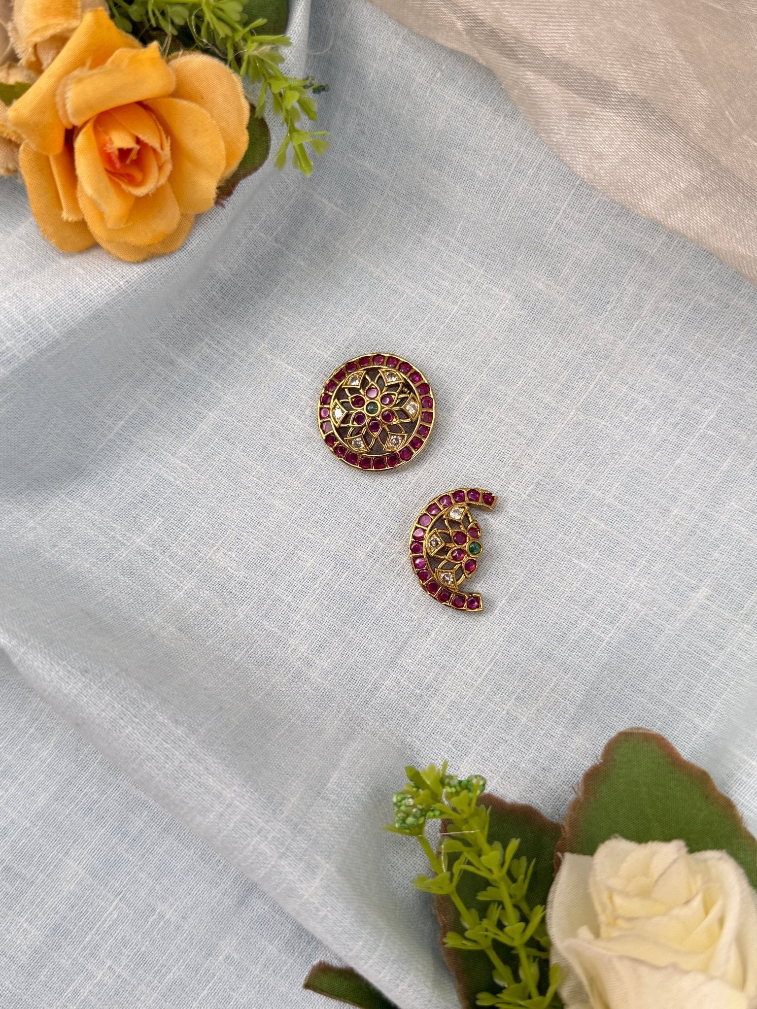 Royal Antique Small Surya Chandra 539 - Mahilas