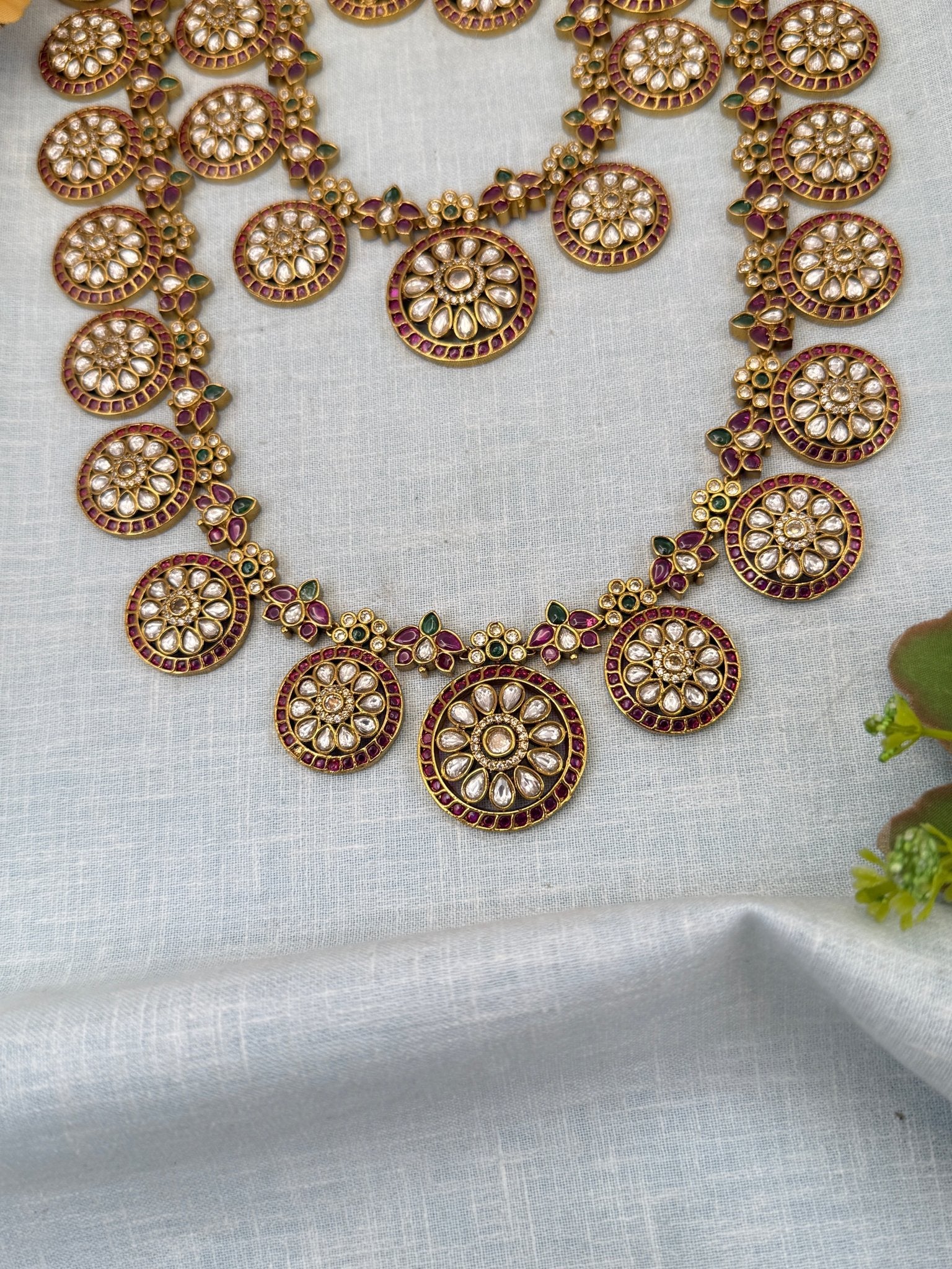 Royal Antique Stone Bottumala Bridal Necklace Set 0582 - Mahilas