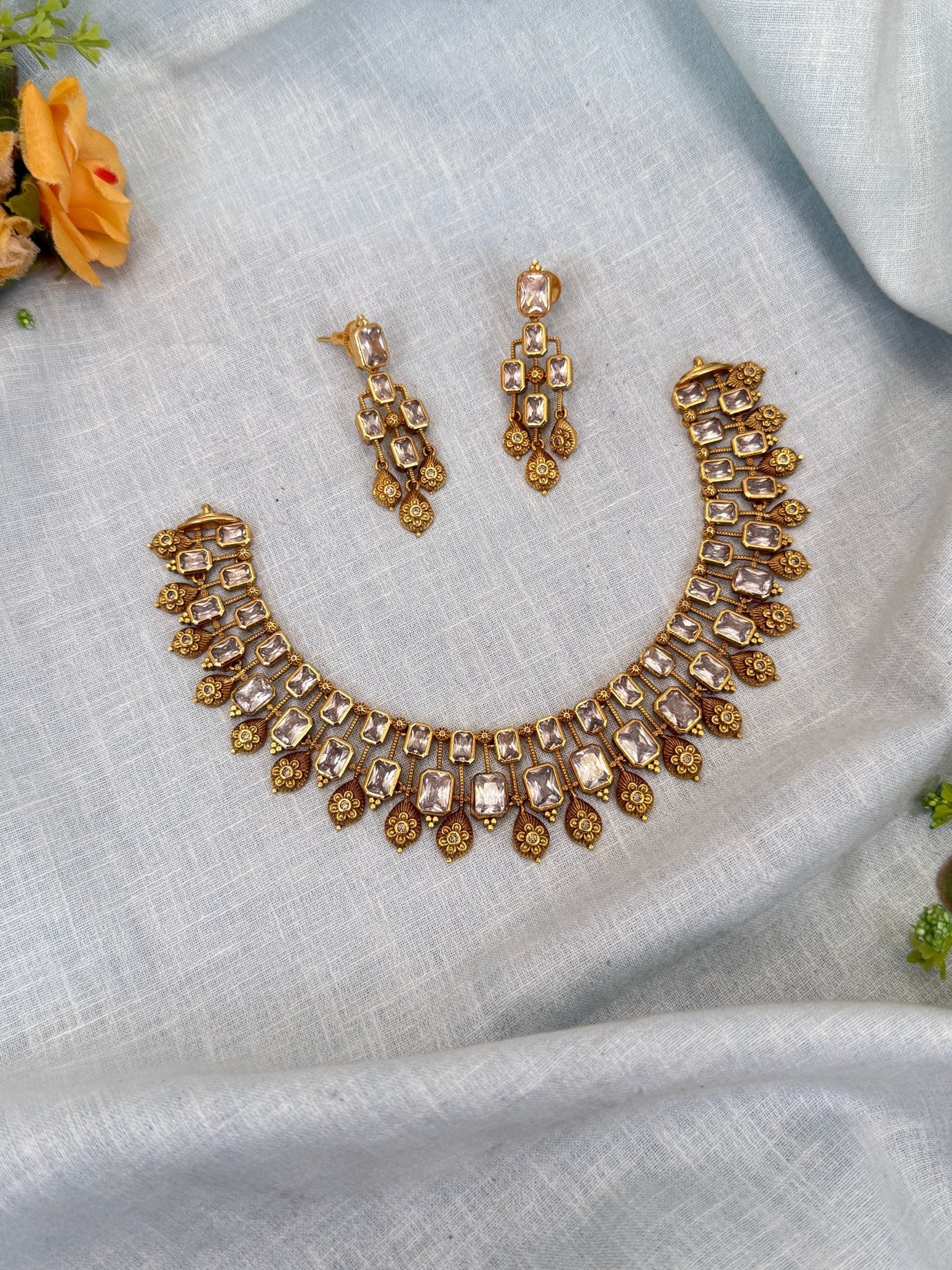Royal Antique Stone Short Choker Necklace Set 0317 - Mahilas