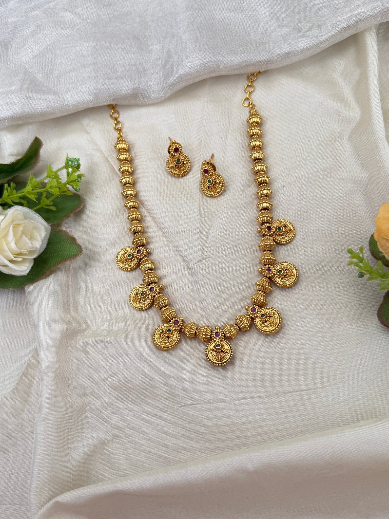 Royal Antique Stone Short Necklace Set 0698 - Mahilas