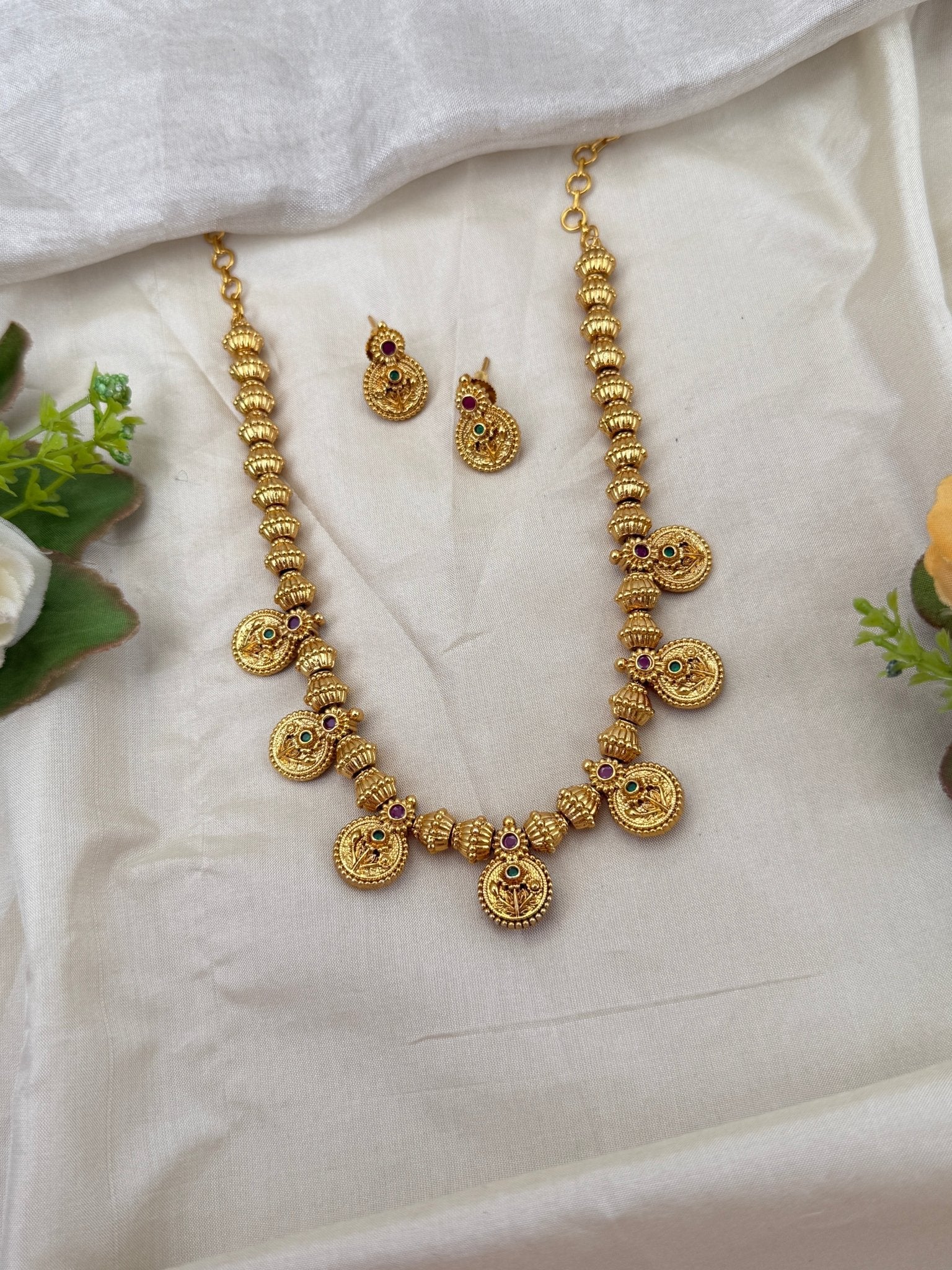 Royal Antique Stone Short Necklace Set 0698 - Mahilas
