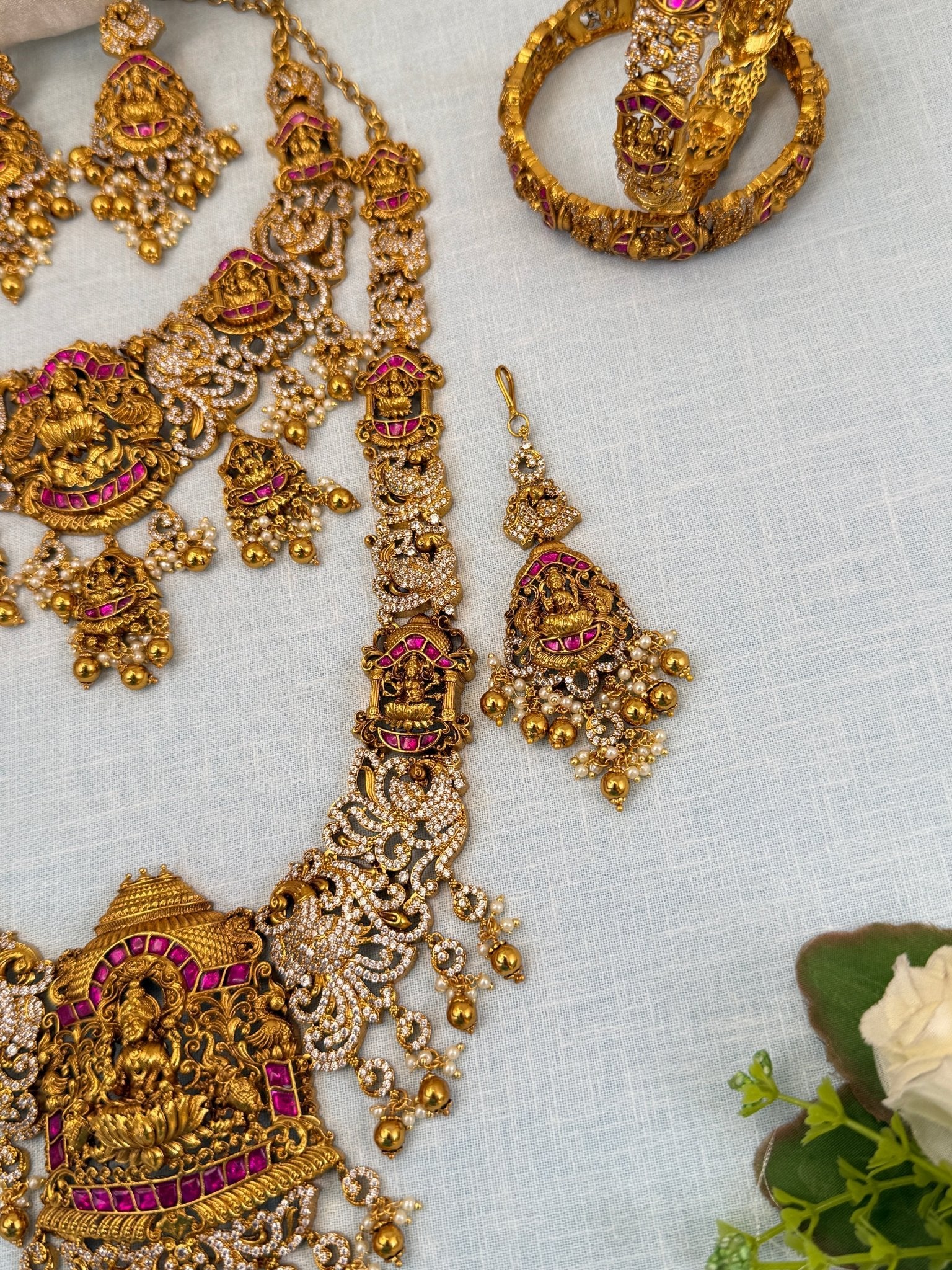 Royal Antique Stone Temple Full Bridal Necklace Set 0571 - Mahilas