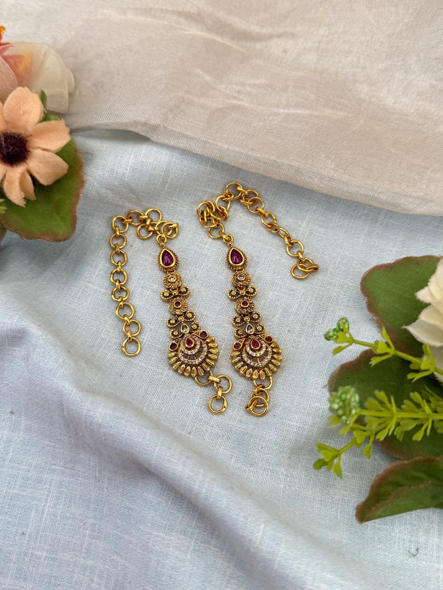 Royal Antique Straight Maatal Earchain 510 - Mahilas