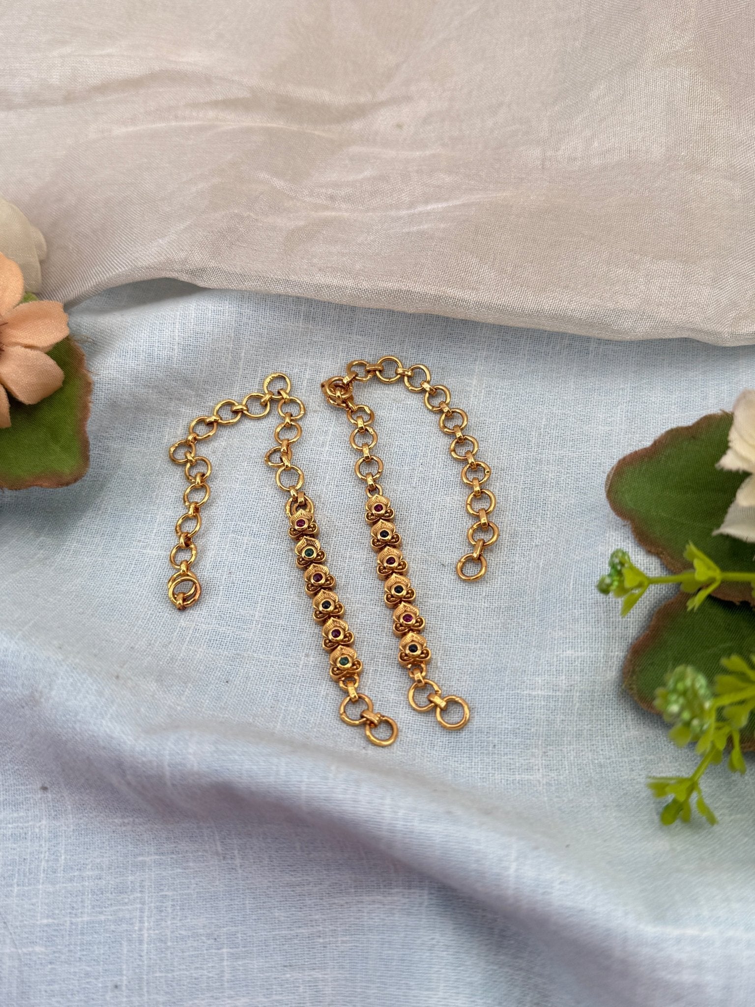 Royal Antique Straight Maatal Earchain 511 - Mahilas