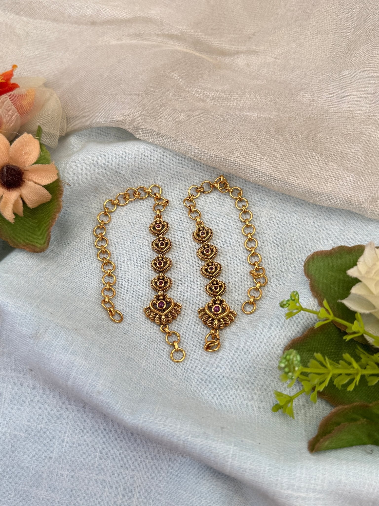 Royal Antique Straight Maatal Earchain 516 - Mahilas