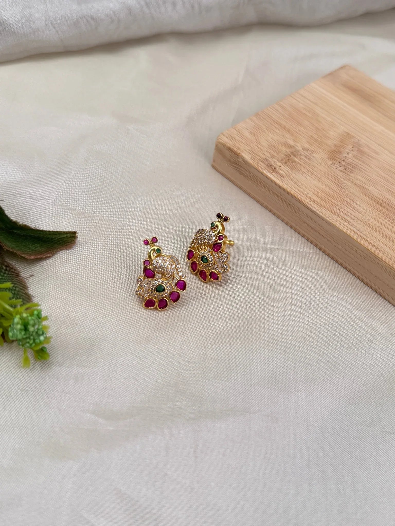 Royal Antique Stud Earrings 0428 - Mahilas