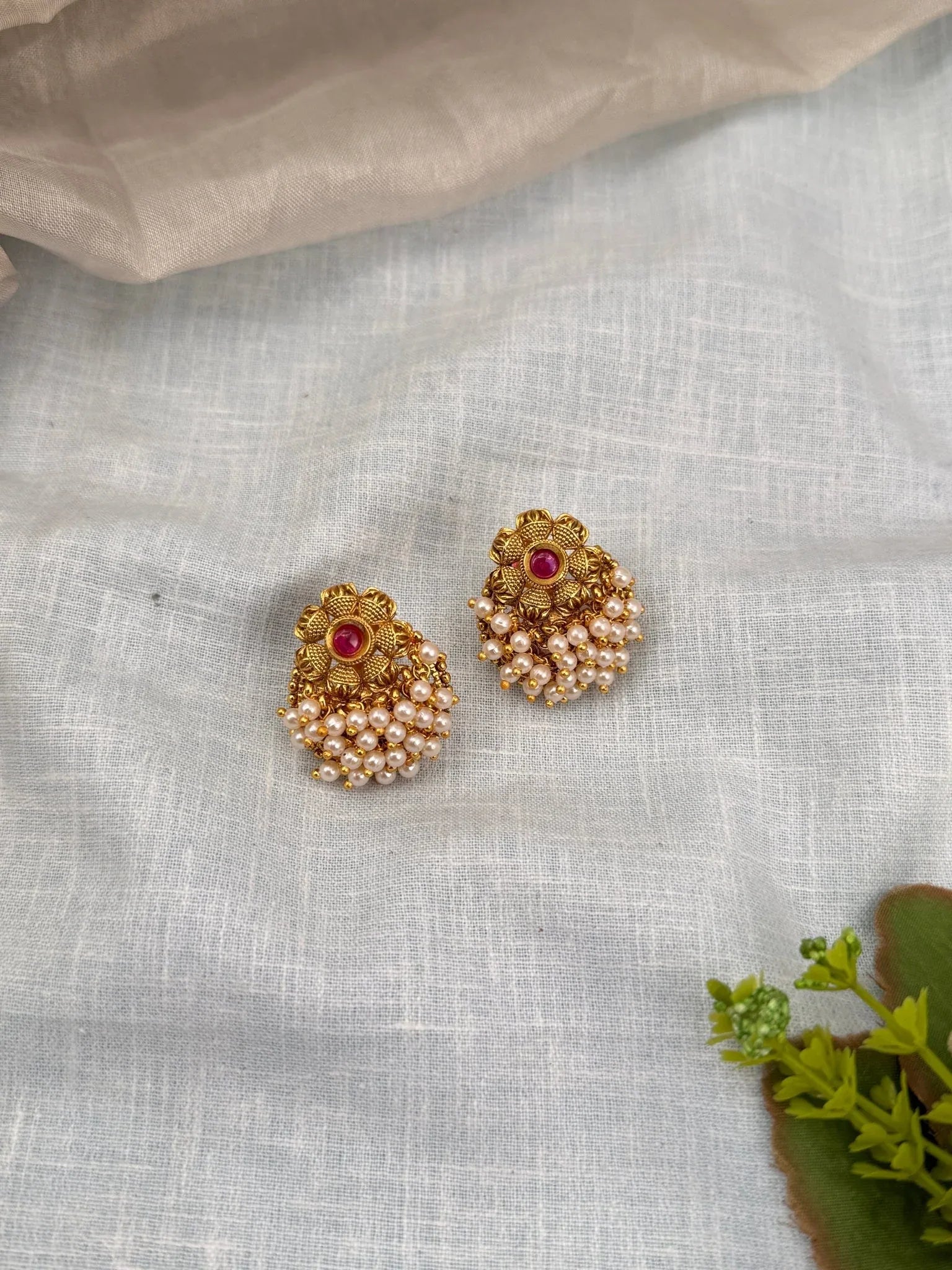 Royal Antique Stud Earrings 0452 - Mahilas