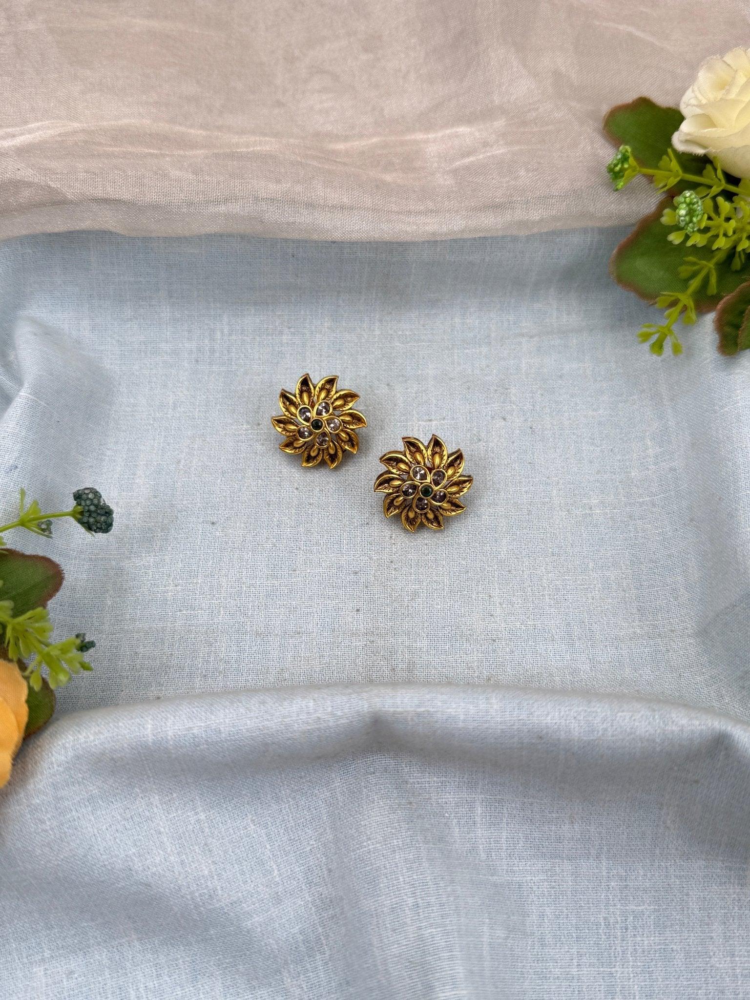 Royal Antique Stud Earrings 0689 - Mahilas