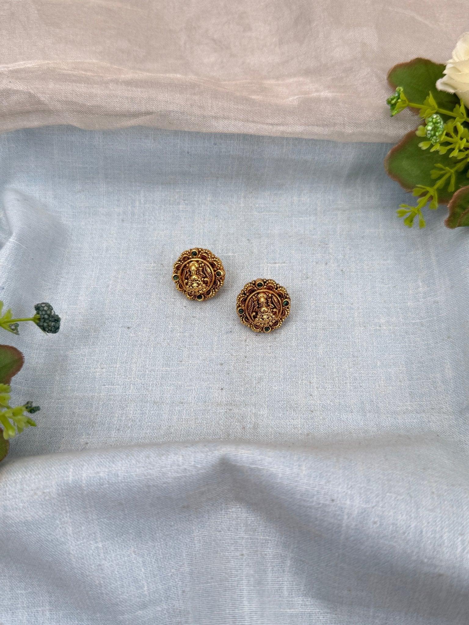Royal Antique Stud Earrings 0701 - Mahilas