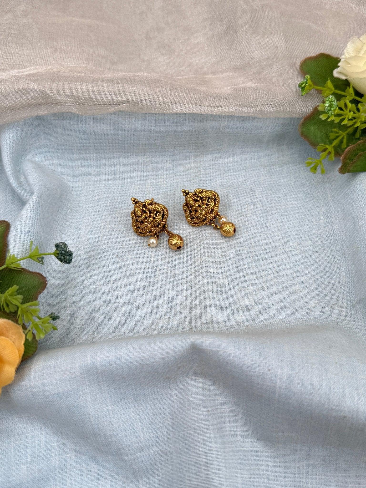 Royal Antique Stud Earrings 0703 - Mahilas