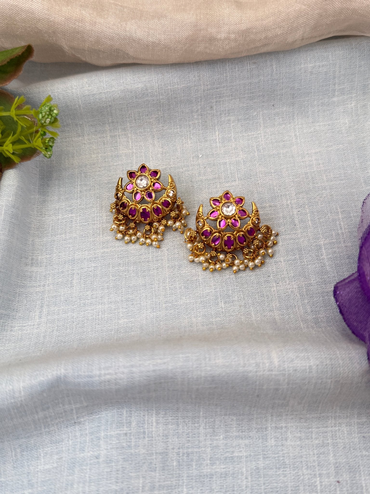 Royal Antique Stud Earrings 0875 - Mahilas