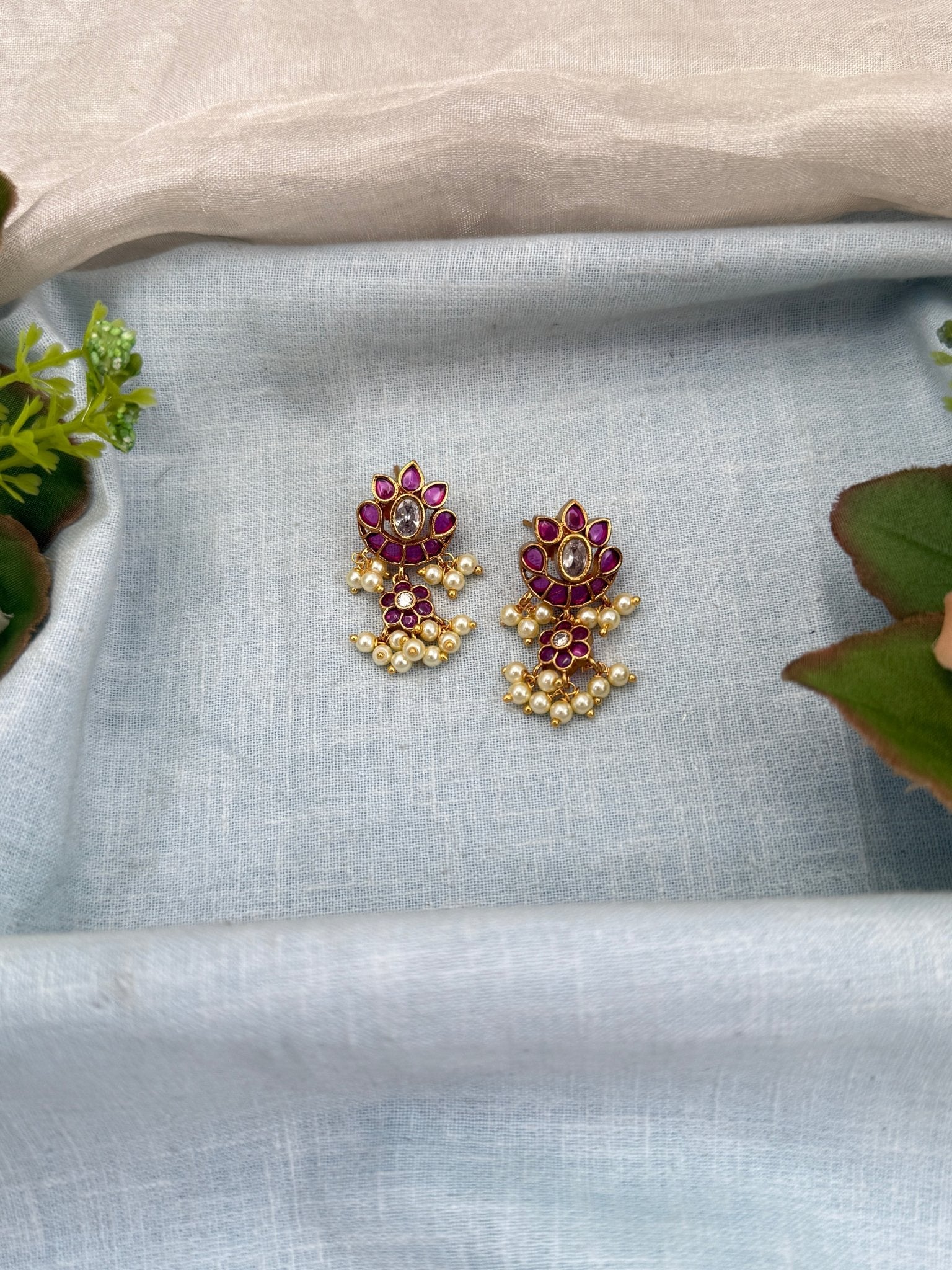 Royal Antique Stud Earrings 0911 - Mahilas