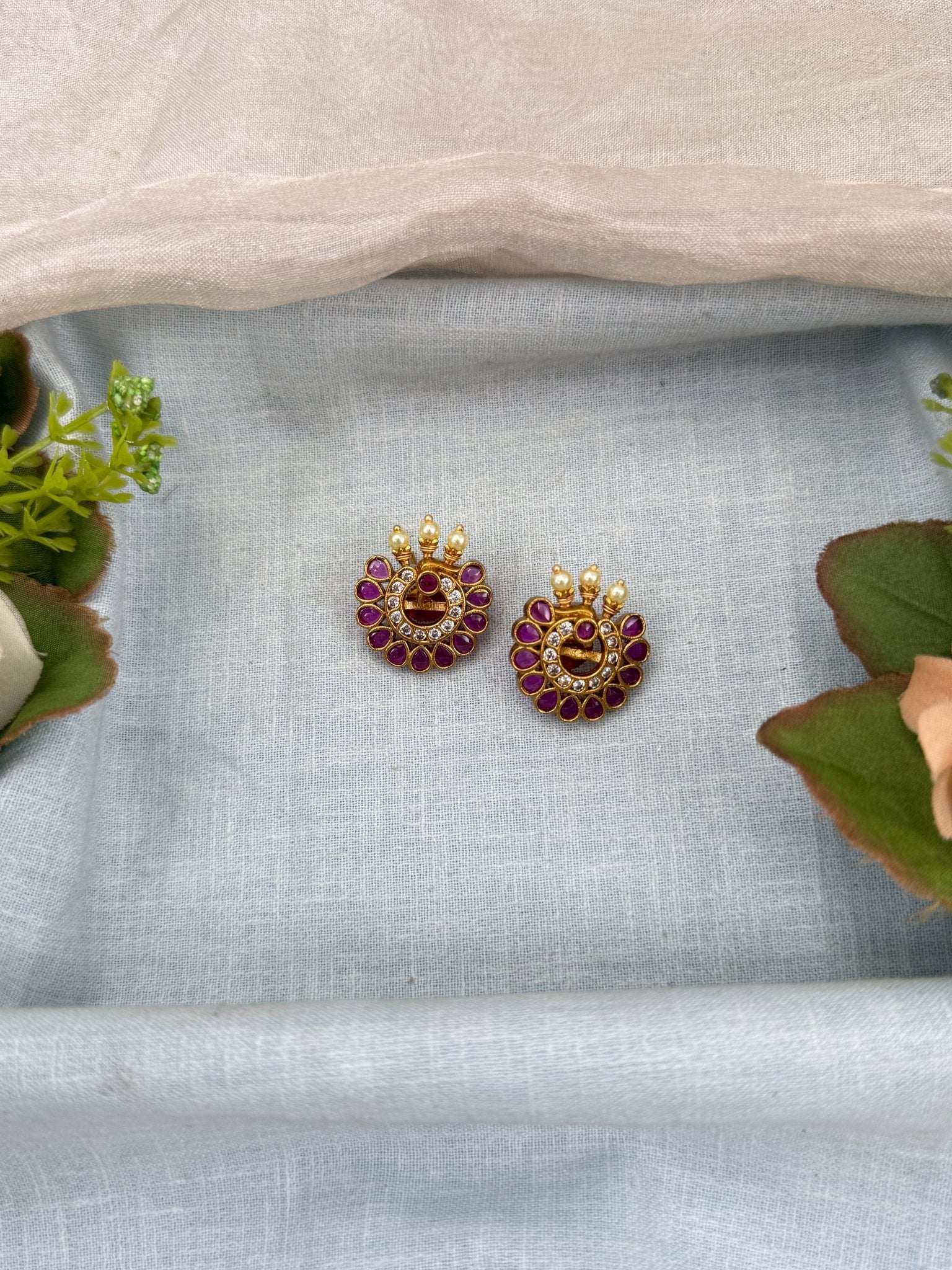 Royal Antique Stud Earrings 0921 - Mahilas