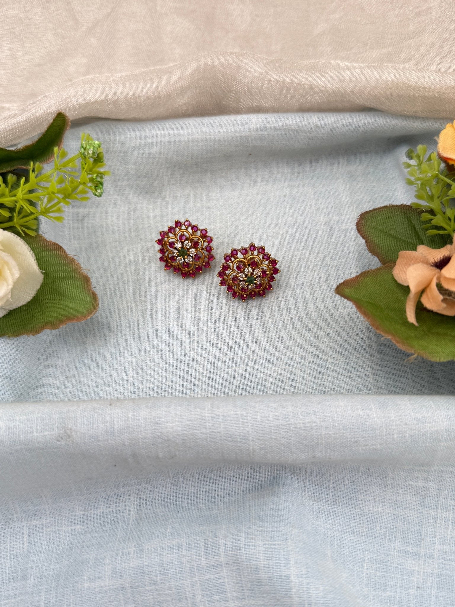Royal Antique Stud Earrings 0927 - Mahilas
