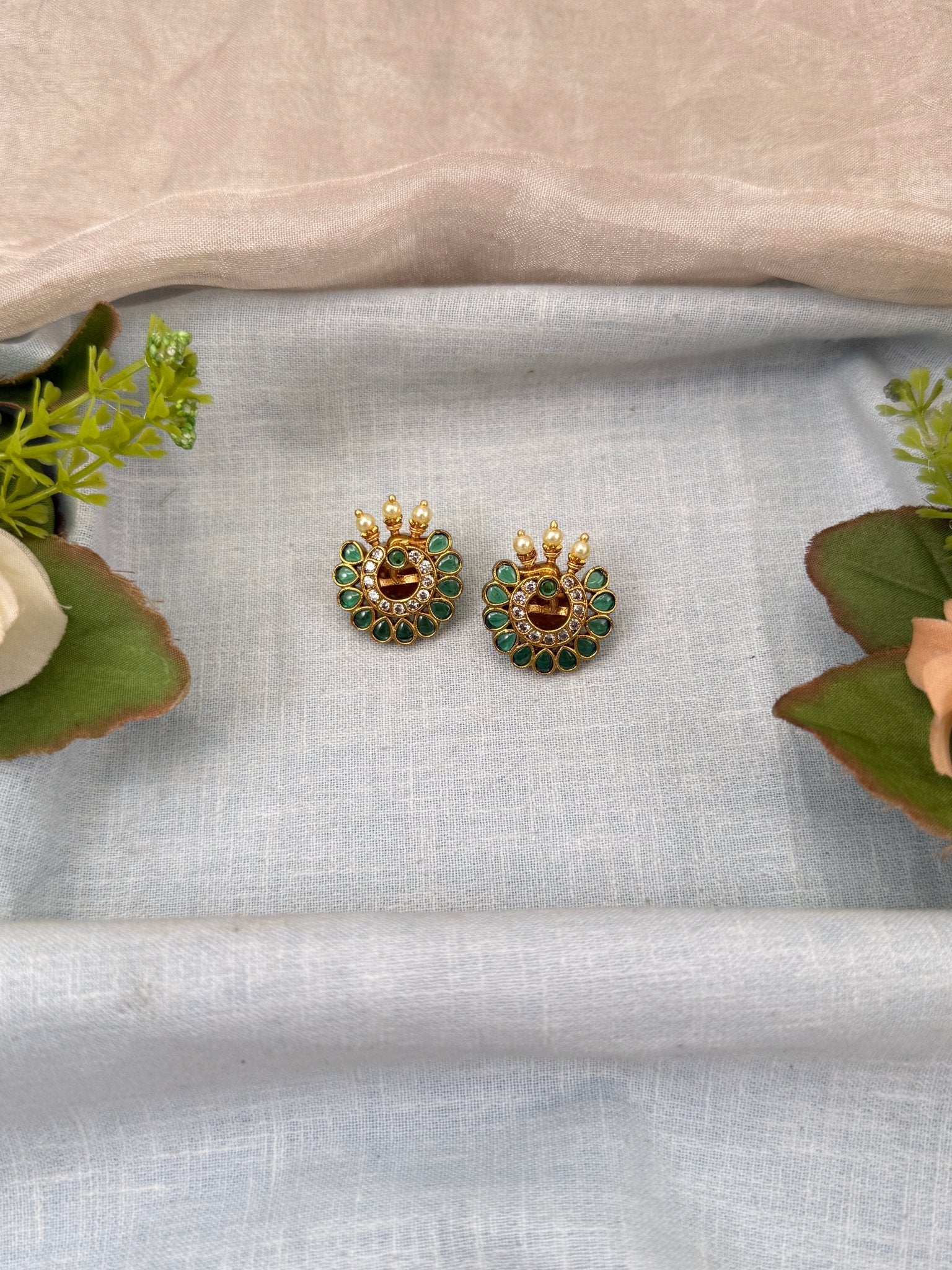 Royal Antique Stud Earrings 0930 - Mahilas