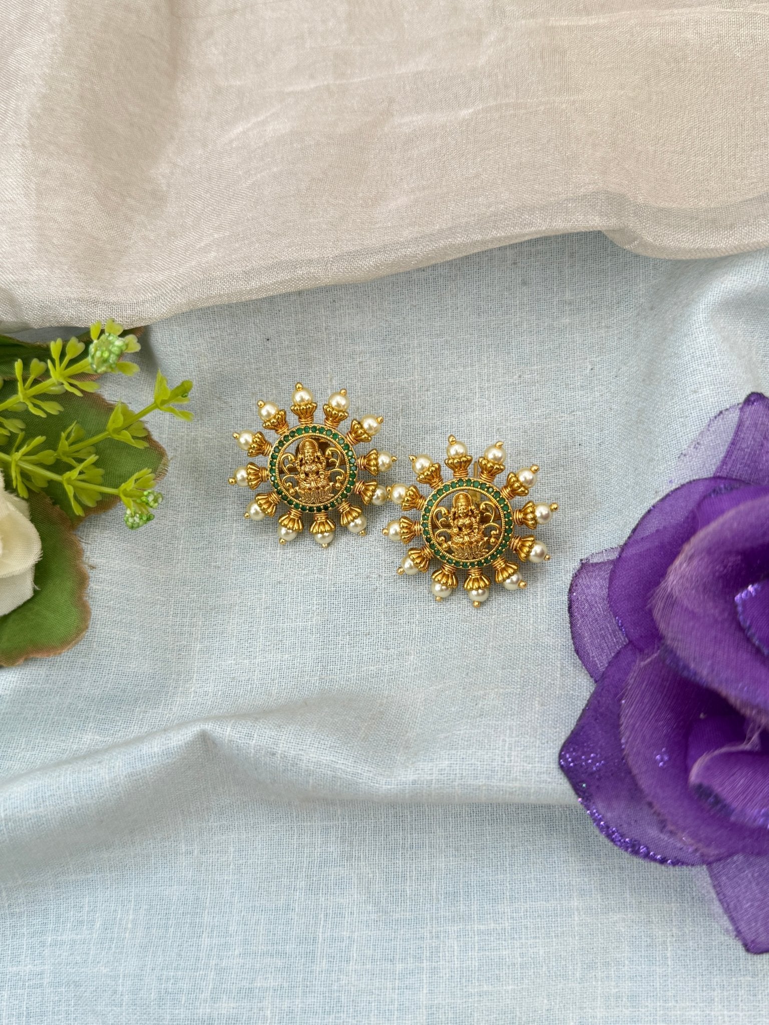 Royal Antique Stud Earrings 1063 - Mahilas