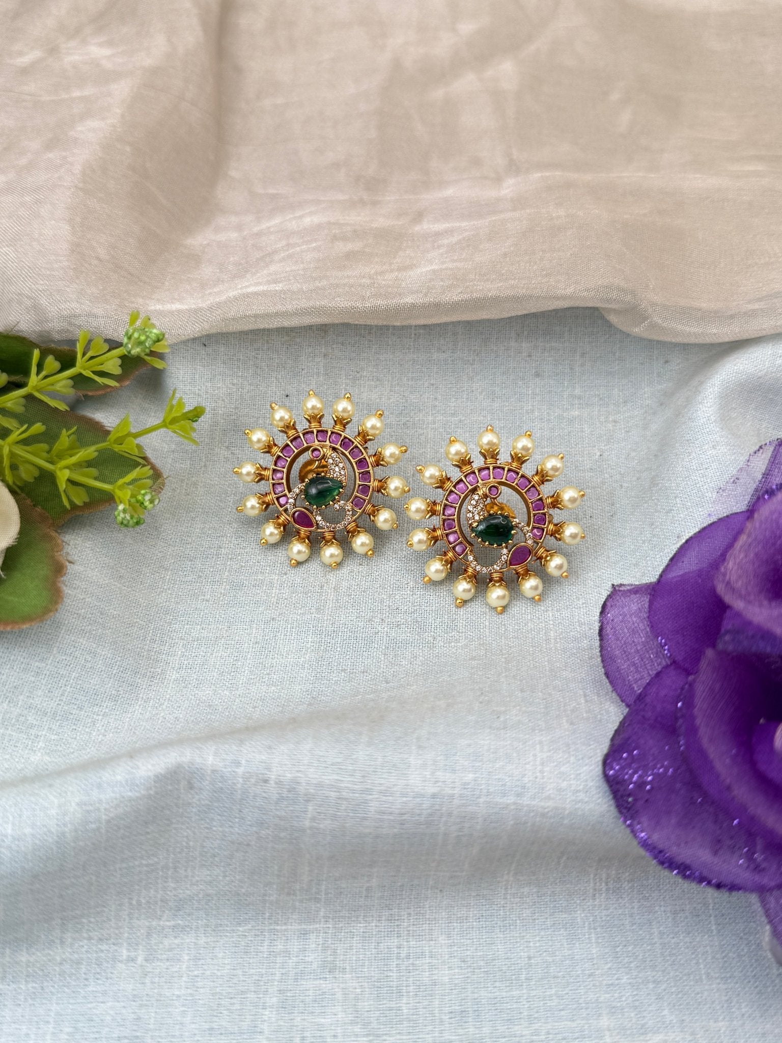 Royal Antique Stud Earrings 1070 - Mahilas