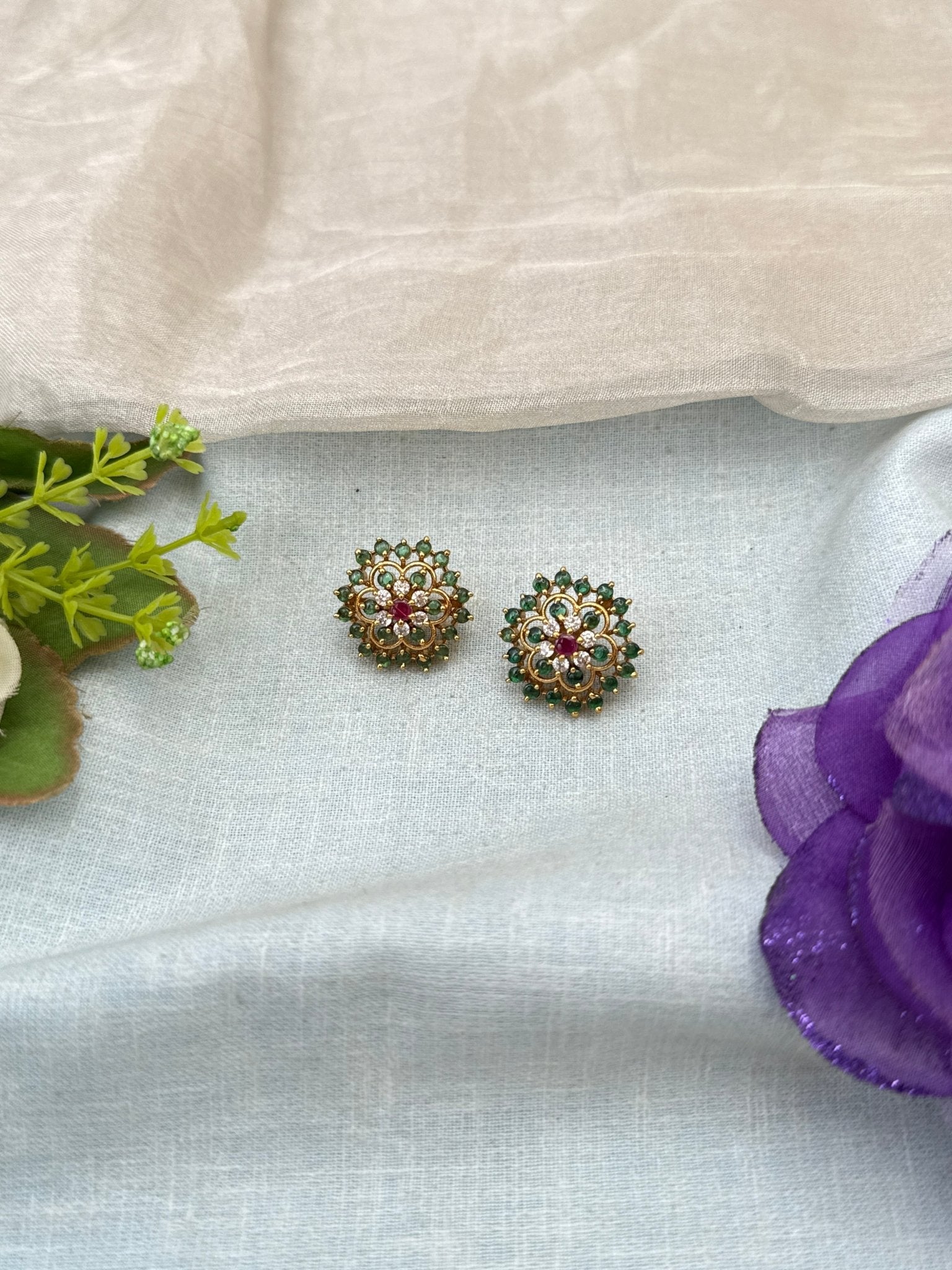 Royal Antique Stud Earrings 1076 - Mahilas